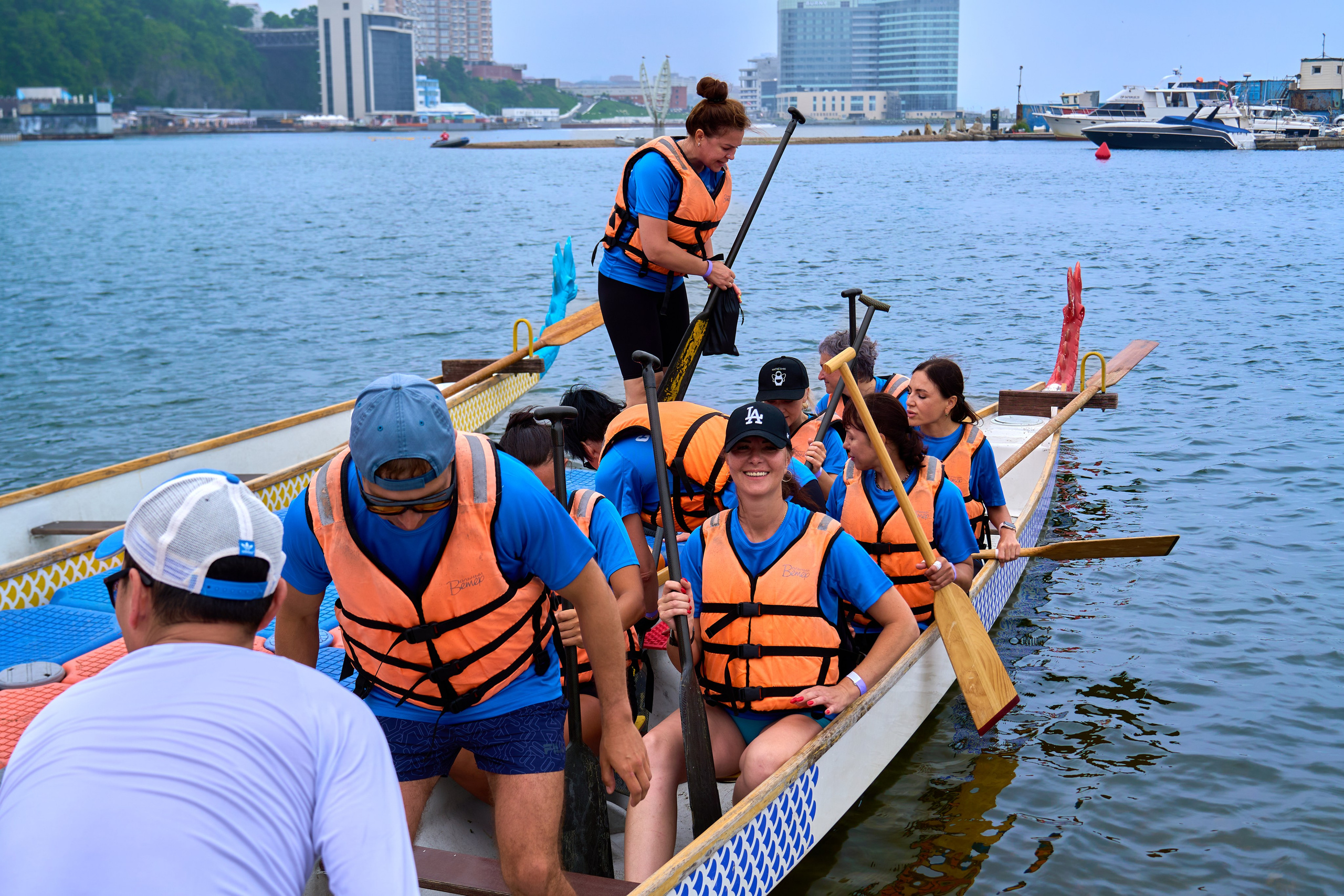 Соревнования на лодках дракон Айс Юнион. Фотограф во Владивостоке