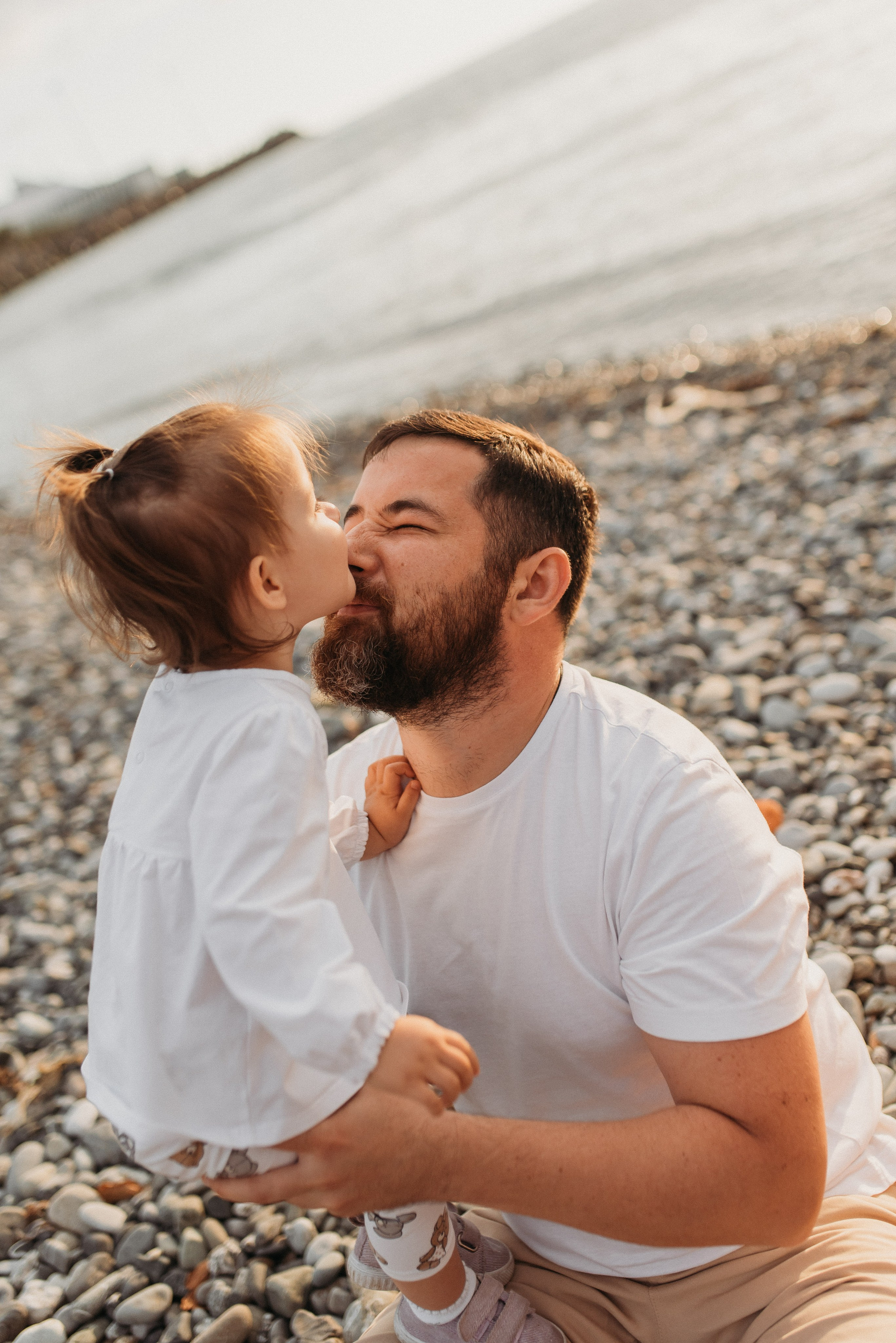 Семейная фотосессия на море на пляже в Сочи и Сириусе. Фотограф в Сочи — Маргарита Поганова