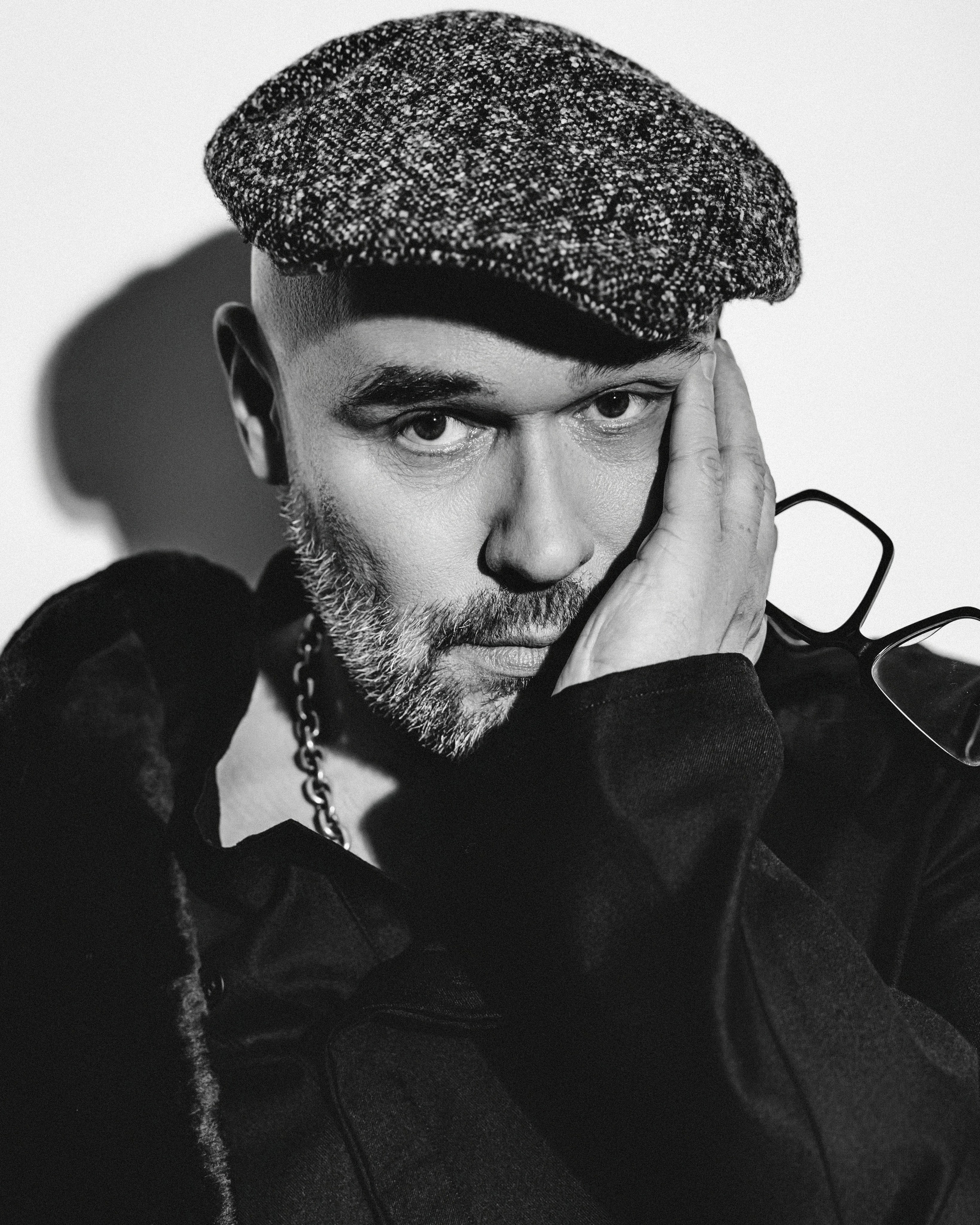 Атрибутика. Профессиональный фотограф в Москве