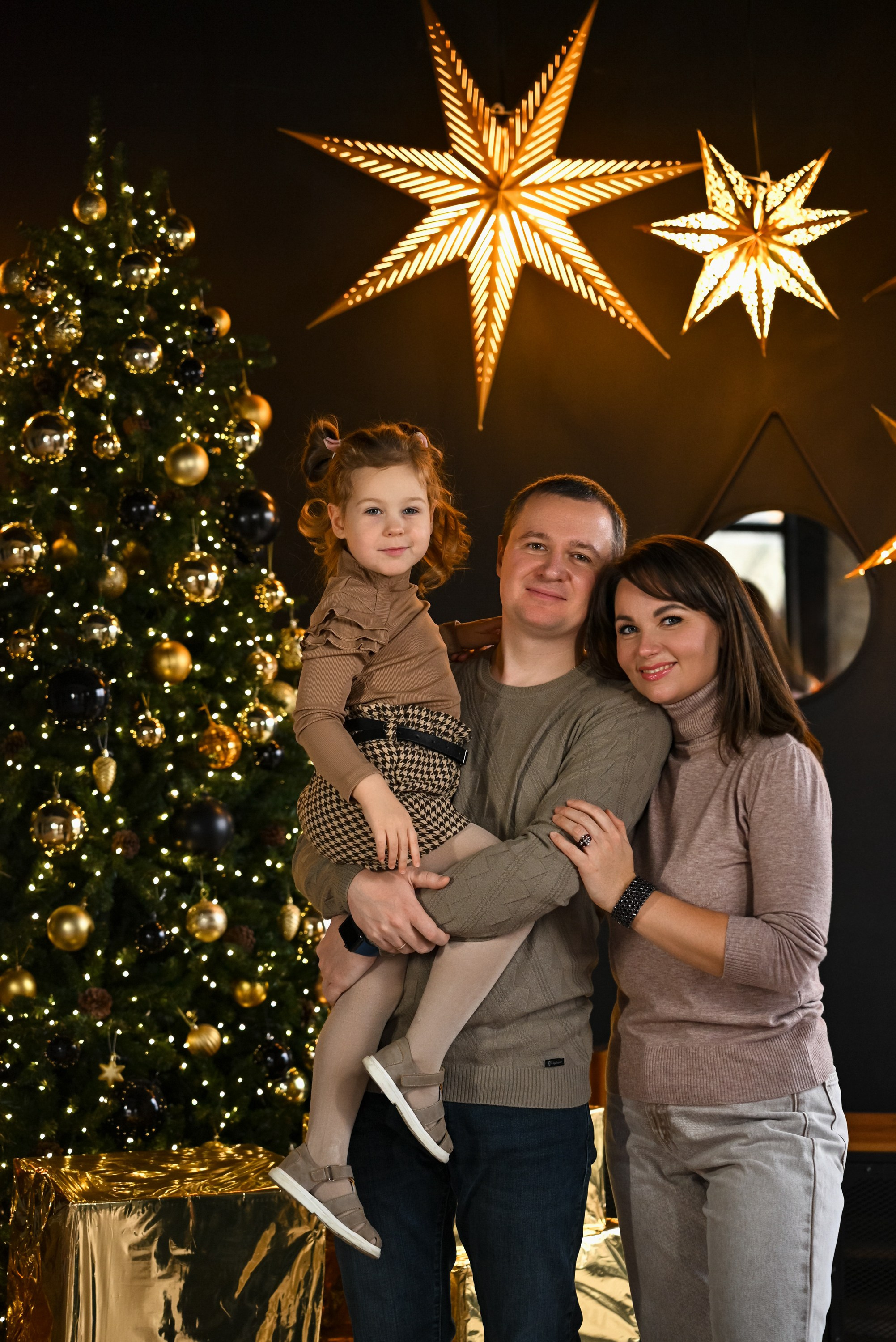 Вадим и Елена. Компания и фотошкола по созданию контента в Москве