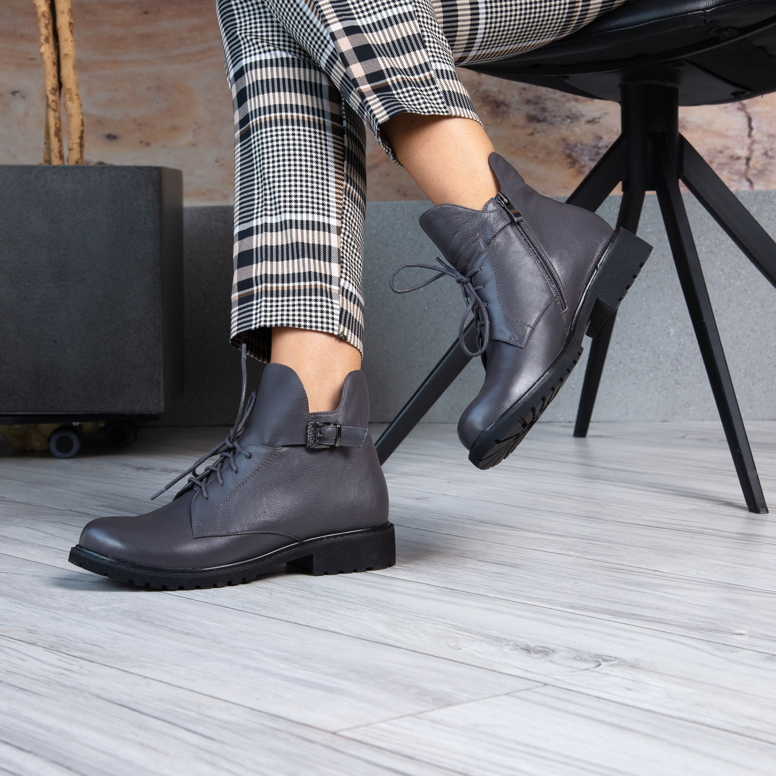 Обувь на модели. Фотограф Юлия Зимина