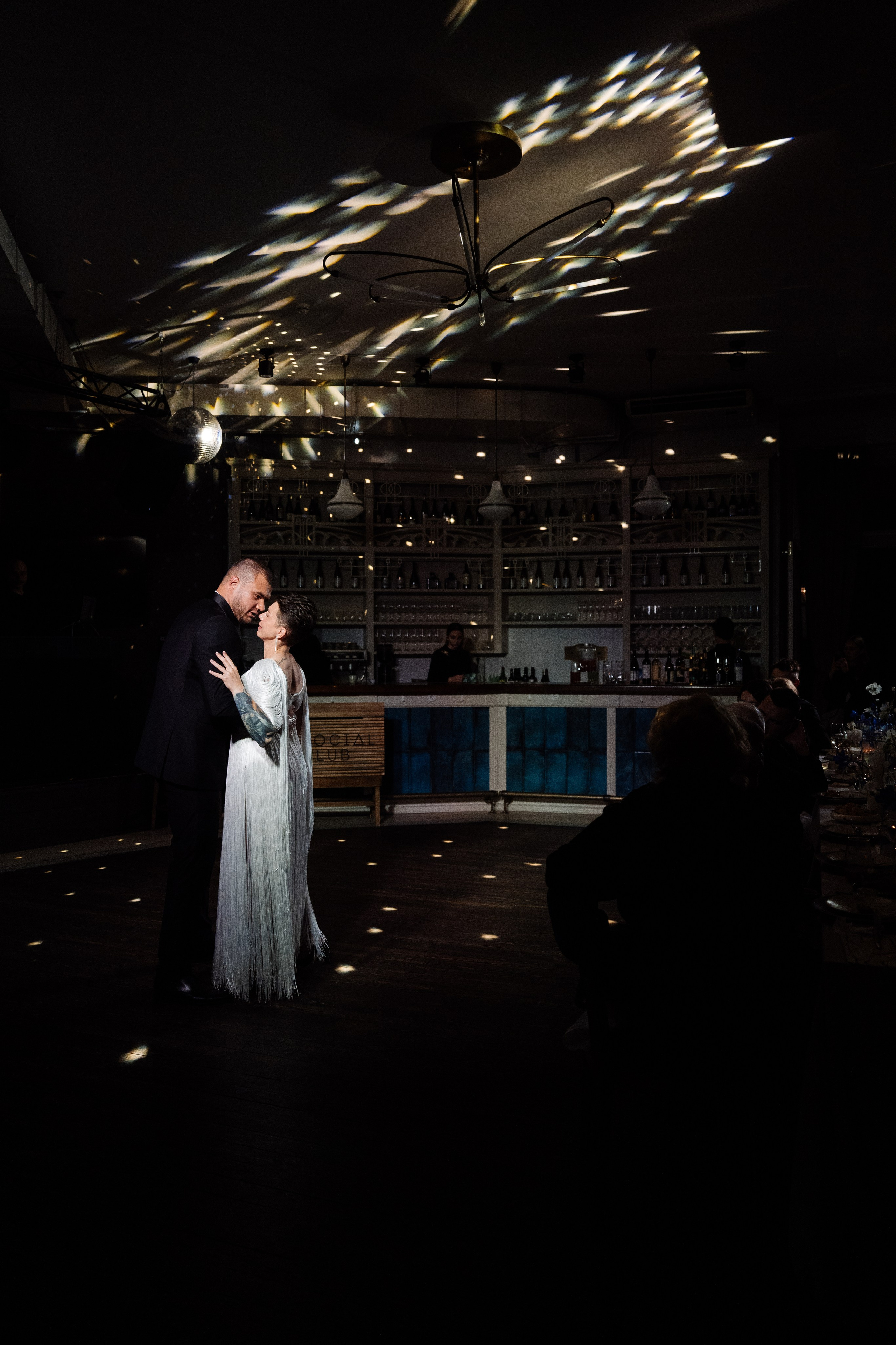 Свадьба в сошиал клабе. Свадебный фотограф организатор в Санкт-Петербурге Ассоль Опарина