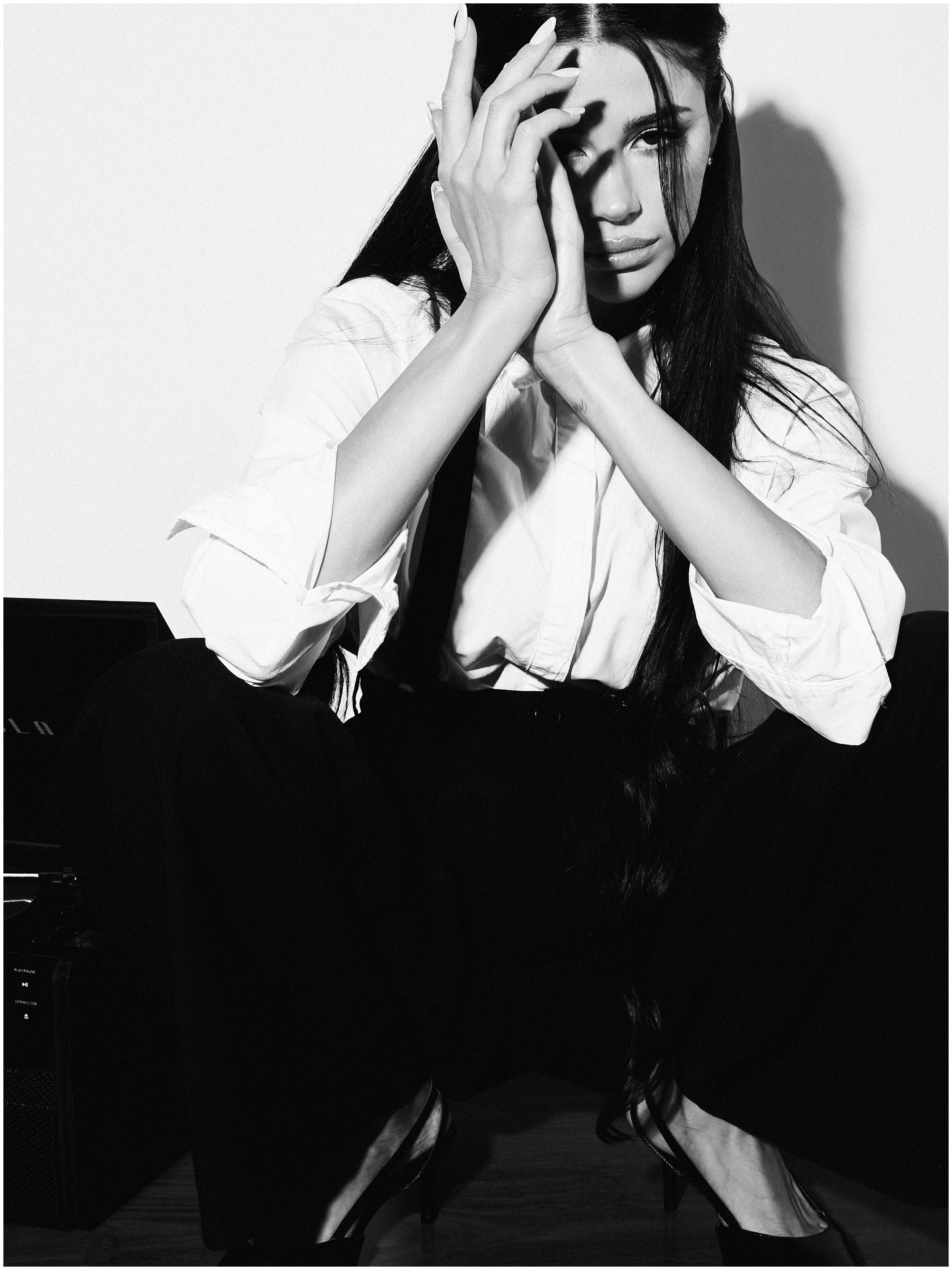 Yanas0r0ka /3. NOIZOMAX Художественный фотограф в Дубай