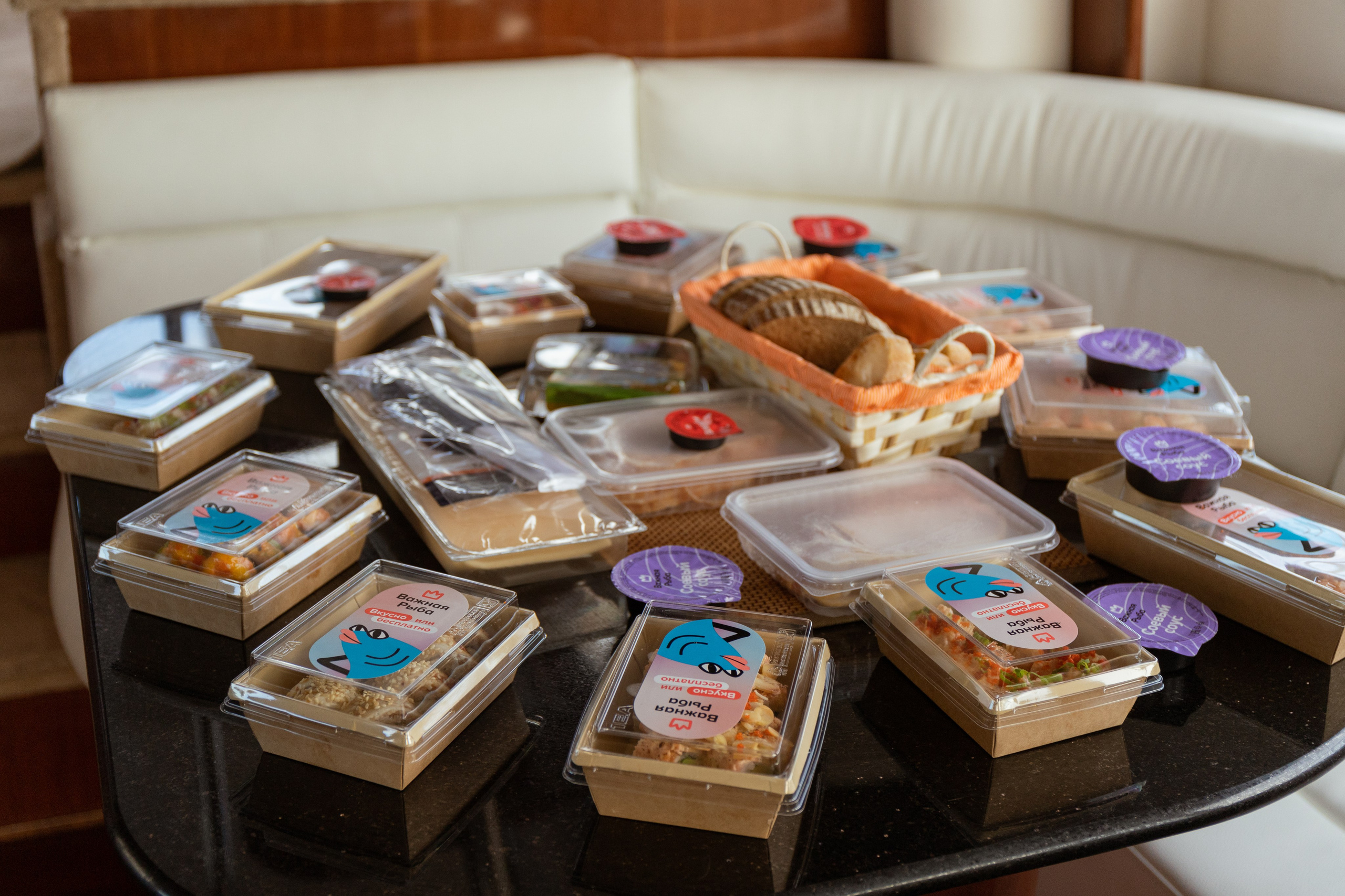 Девичник на яхте. Утонченный фотограф в Санкт-Петербурге Ксения Пелевина