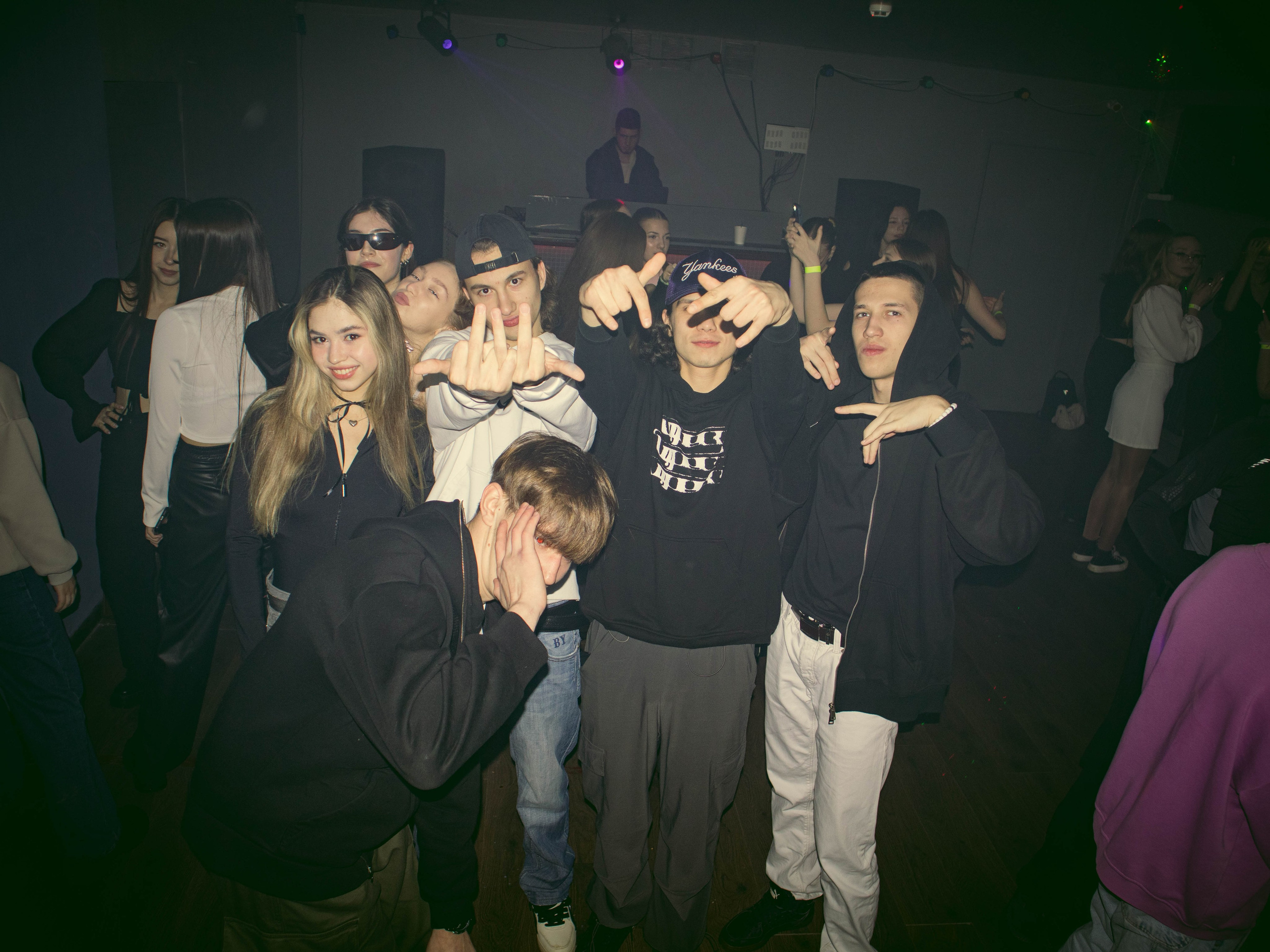 MOSHPIT. Фотограф и видеограф в Бугульме Аня Трутнева