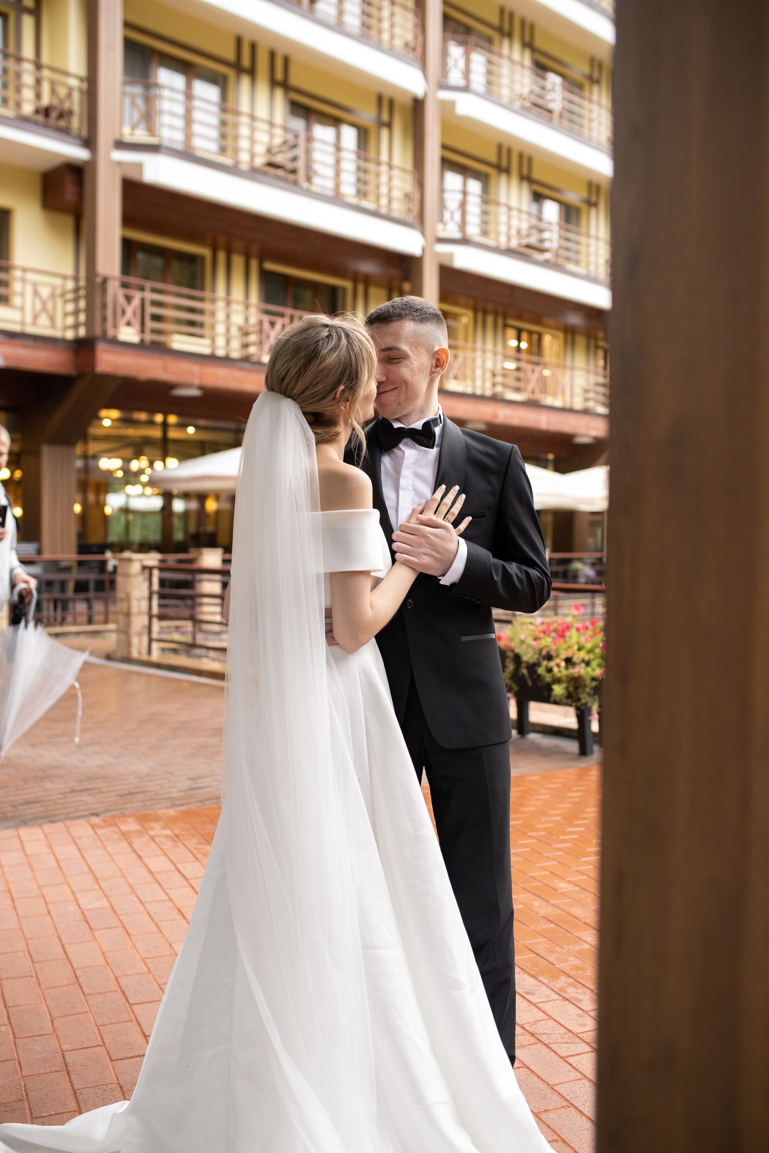 Свадебная фотосессия в отеле Ареал. Фотограф в Железнодорожном и Балашихе