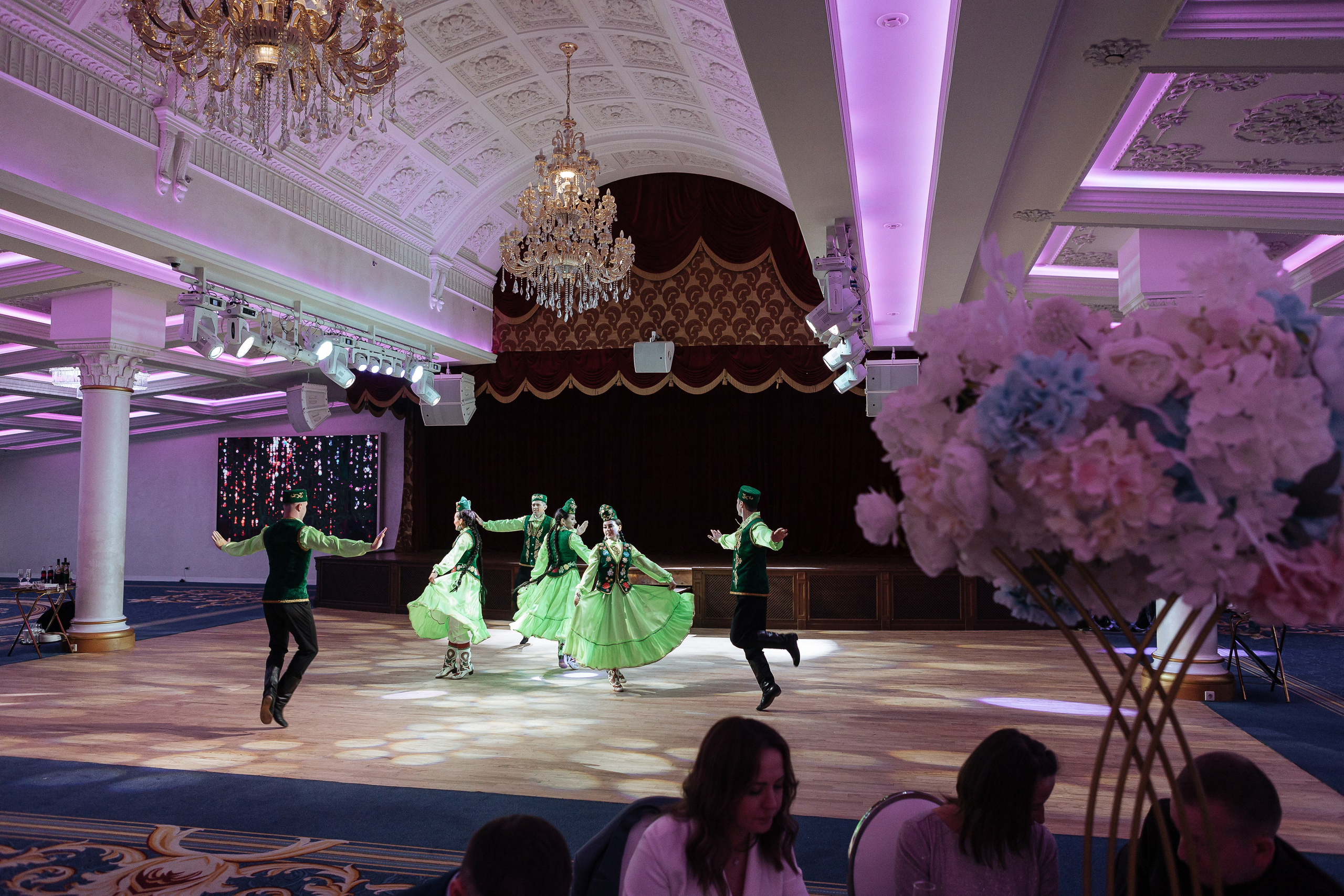 Банкет В «Триумф». Фотограф Нелля Кадикина