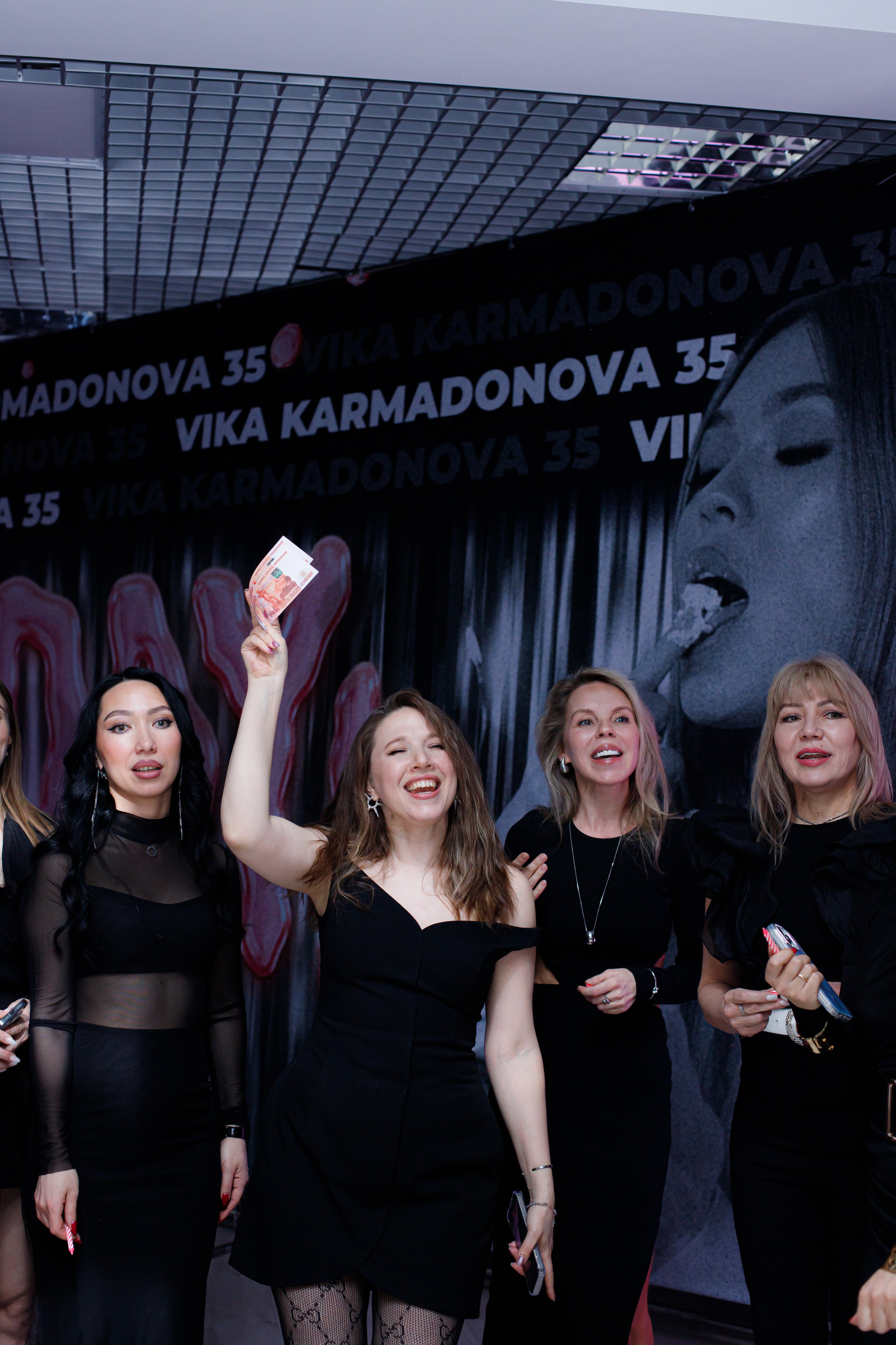 VIKA KARMADONOVA. Photokarish