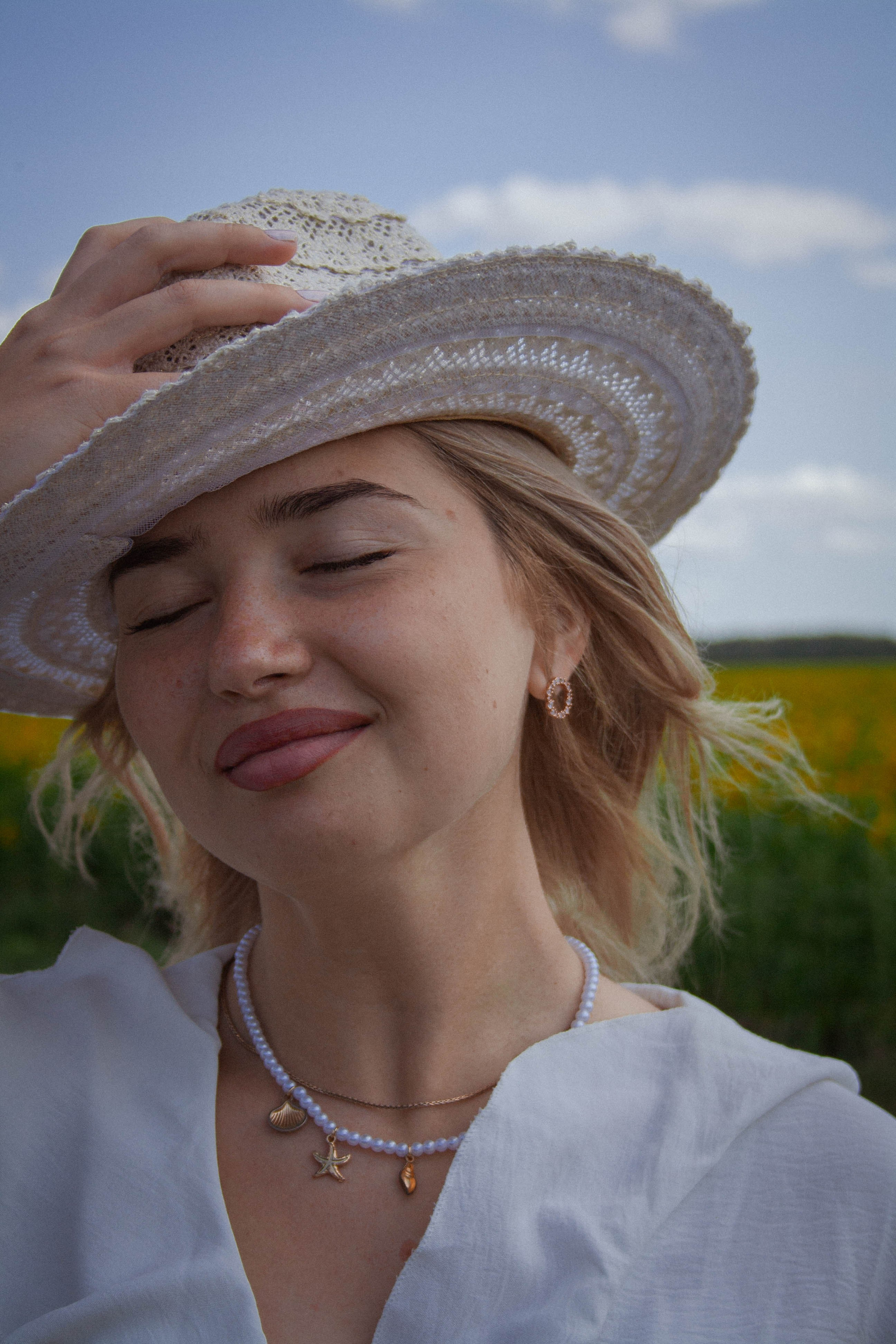 Настроение: уйти в поле с подсолнухами. Портретный фотограф в Саратове