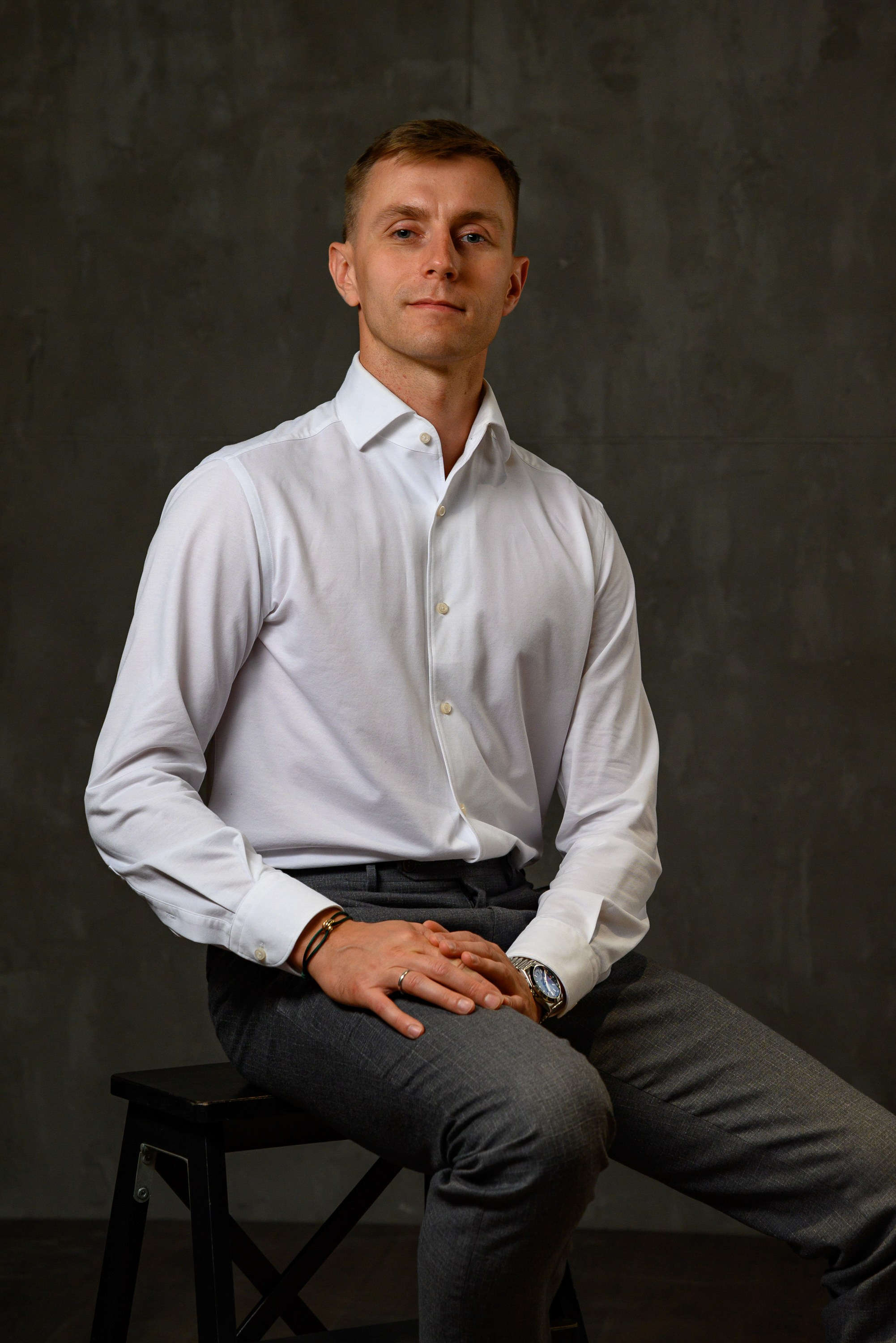 Индивидуальная мужская фотосессия. Компания и фотошкола по созданию контента в Москве