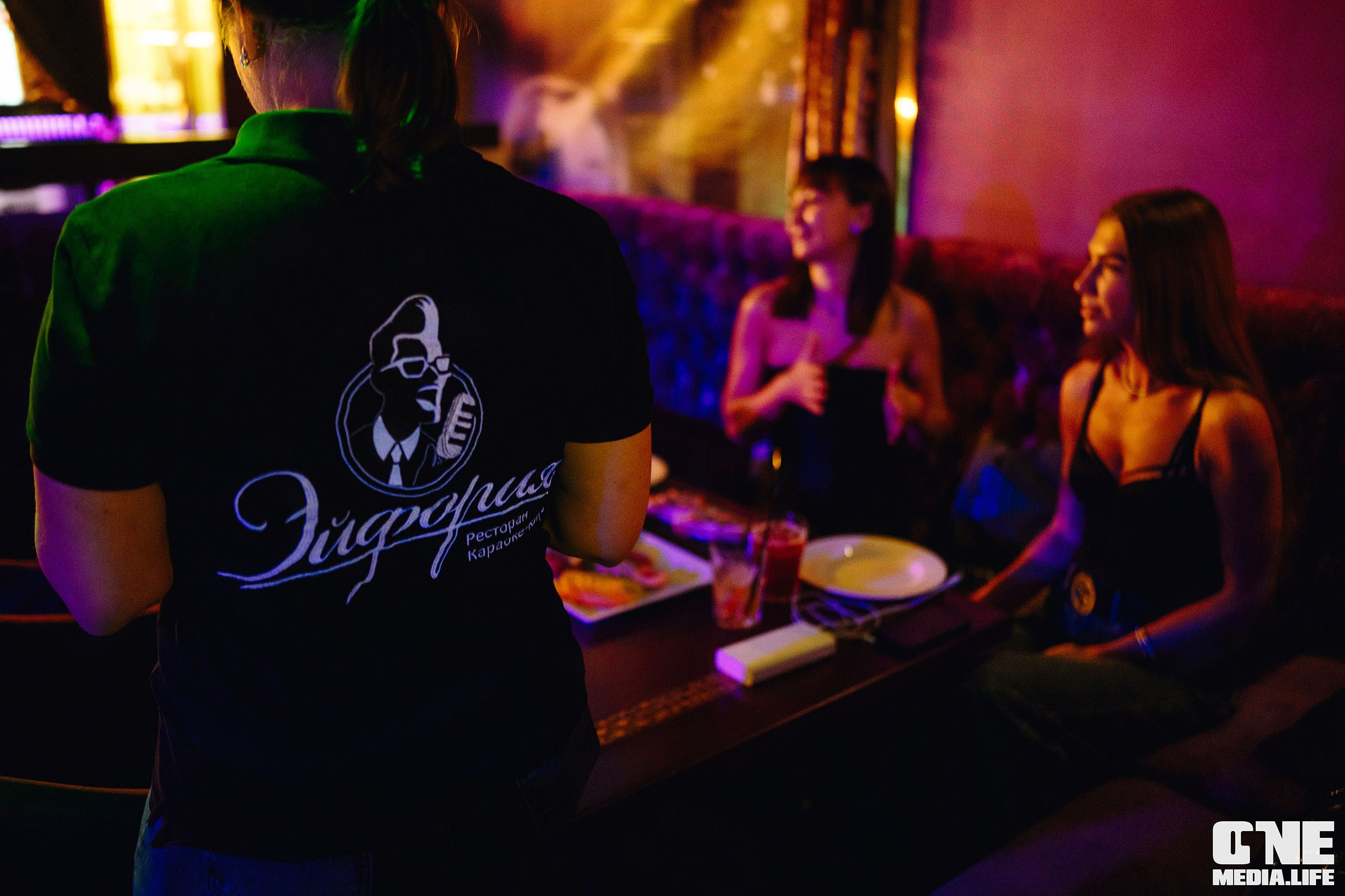 Фоторепортаж из караоке-клуба Эйфория. One Media Life: фоторепортажи, фотоотчеты с мероприятий и заведений