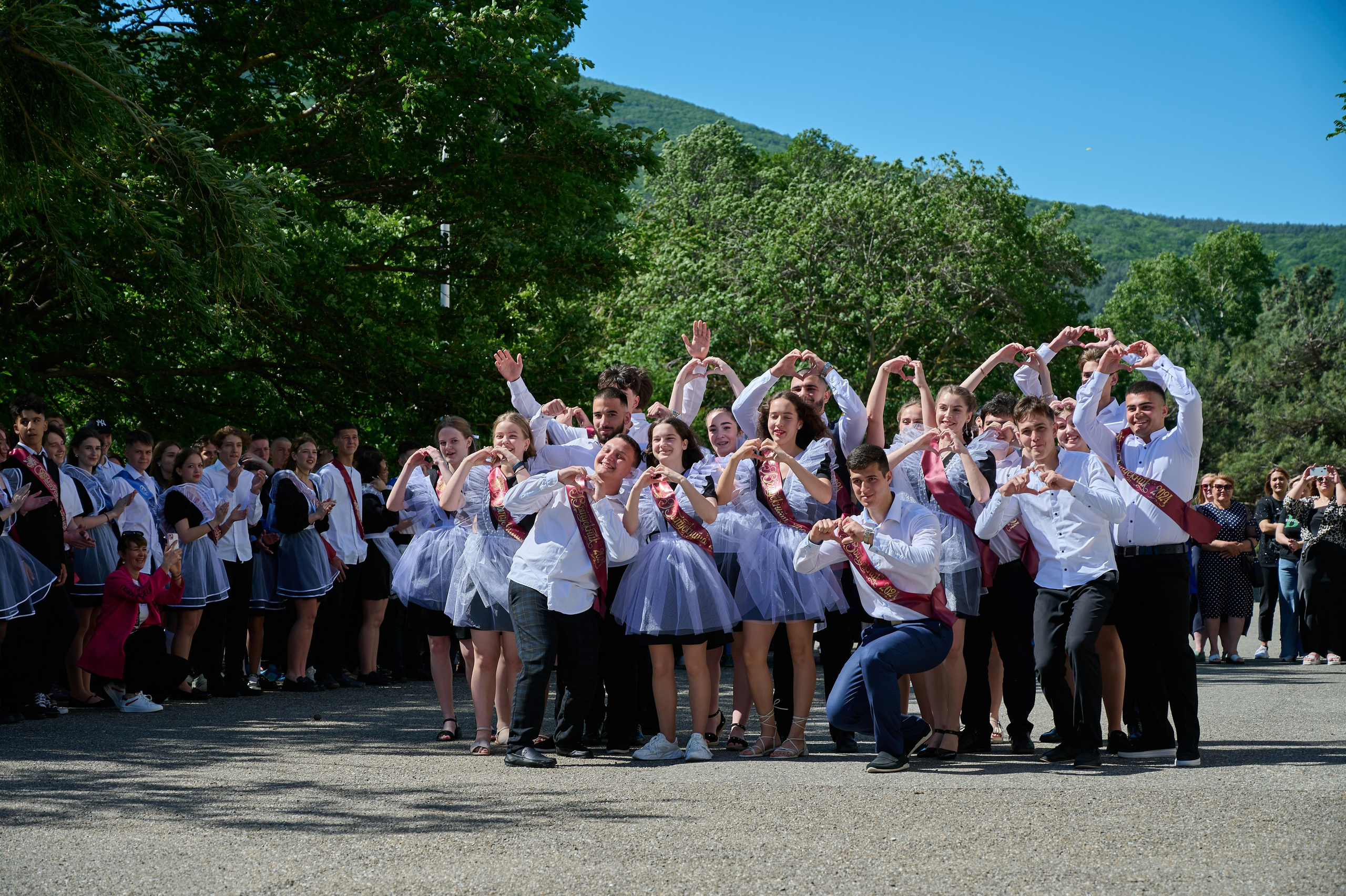 Последний звонок. Жизнь курорта Кабардинка в фотографиях