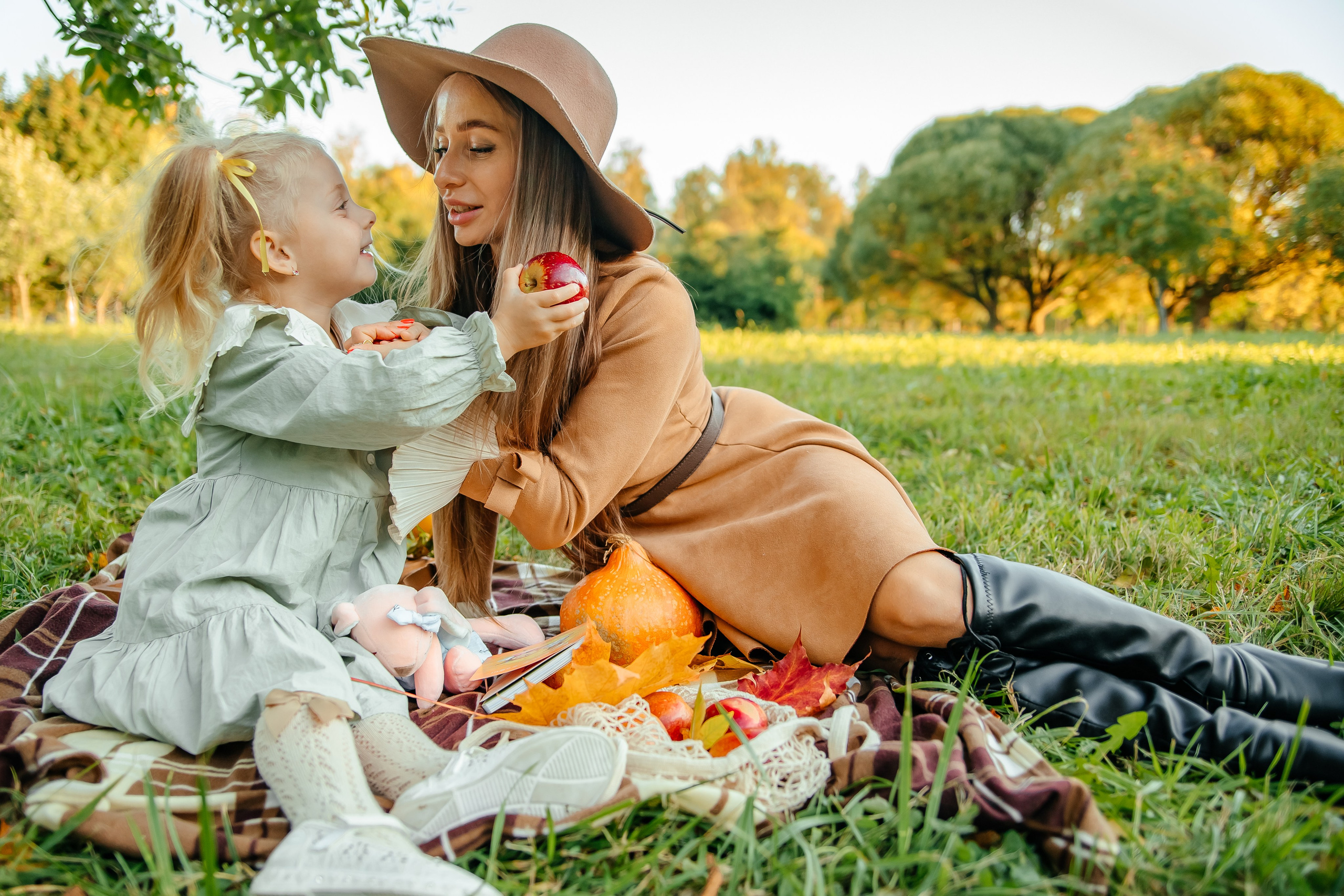 Фотопленэр в осеннем парке. Elena Sova — семейный и женский фотограф в Санкт-Петербурге