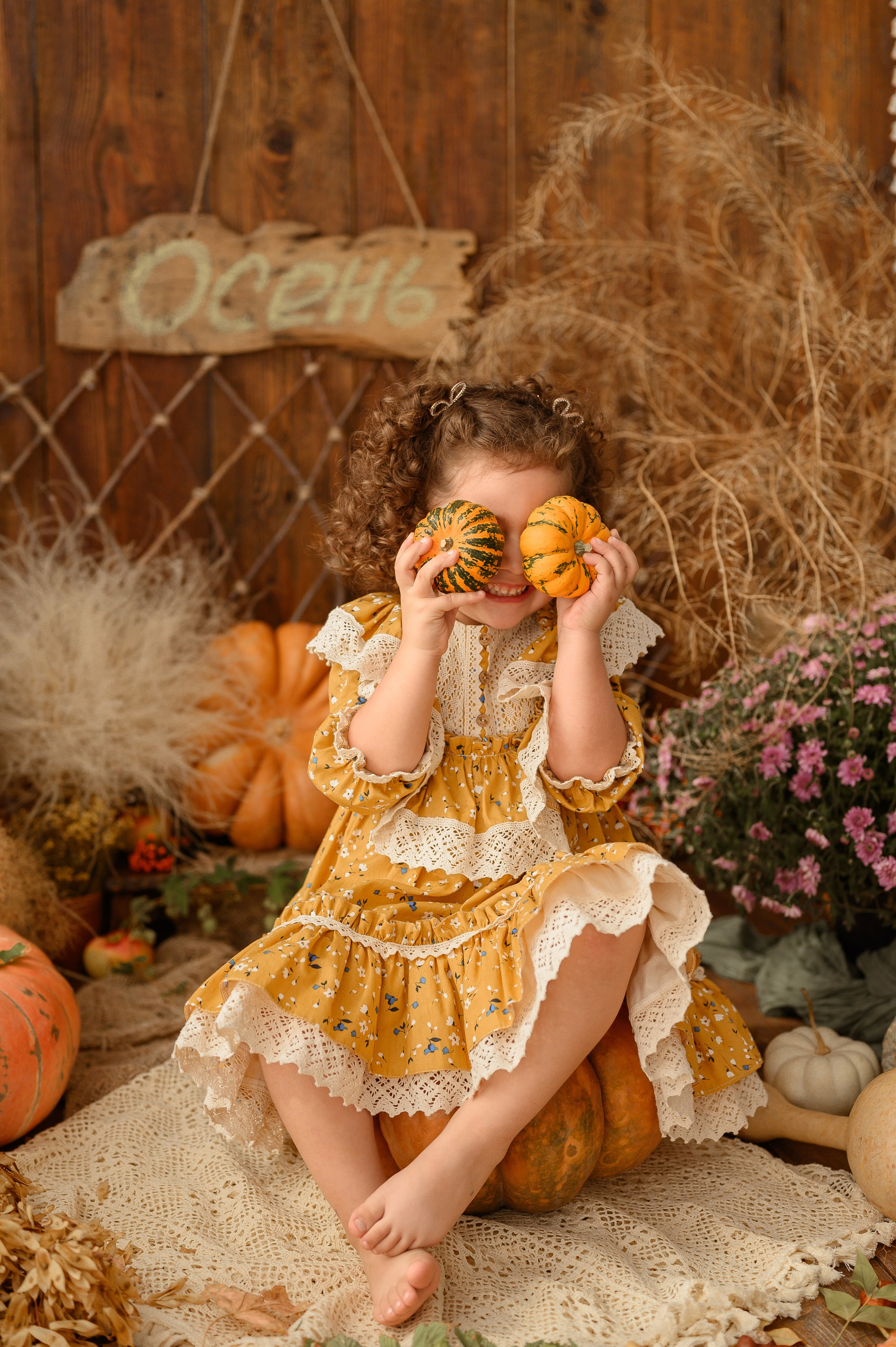 Еве годик. Тыквочки. Детский и семейный фотограф Ирина Гладких