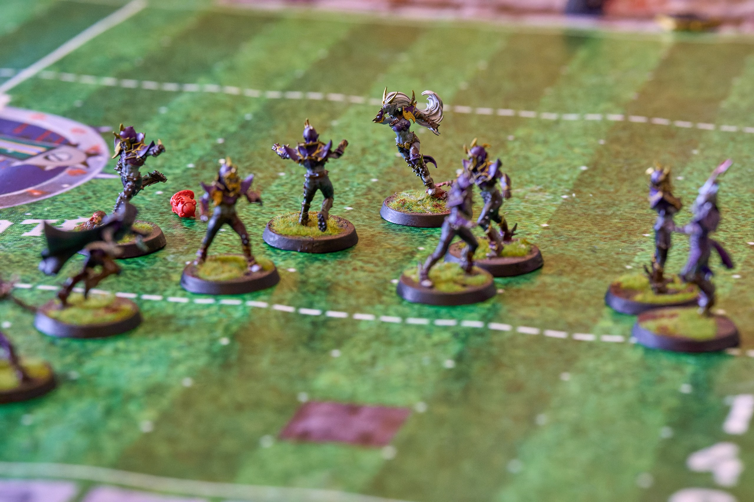 Это что такое? Друкхари играют в американский футбол?