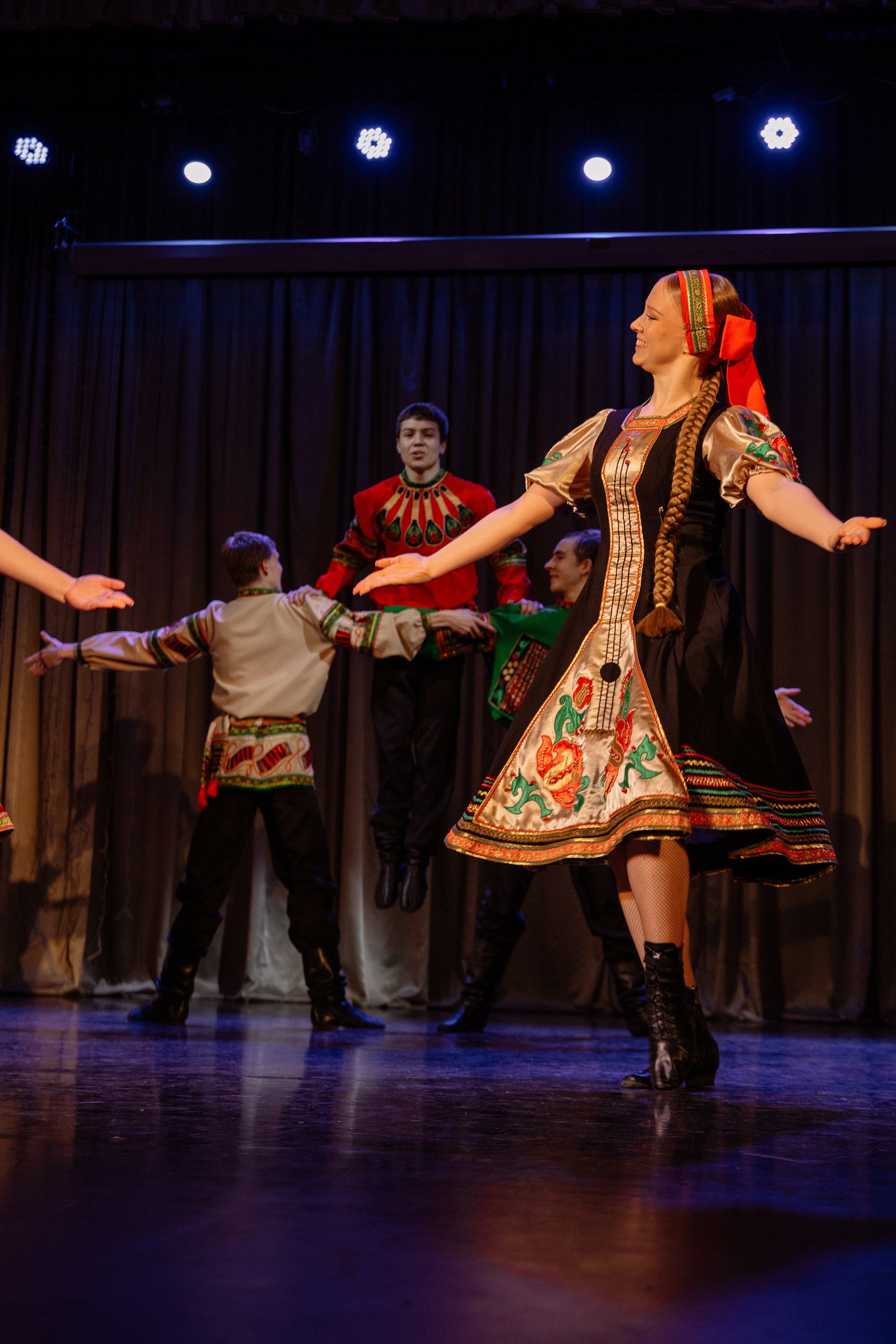 Сибирские узоры ДК Ефремова. Фотограф Юлия Мальцева