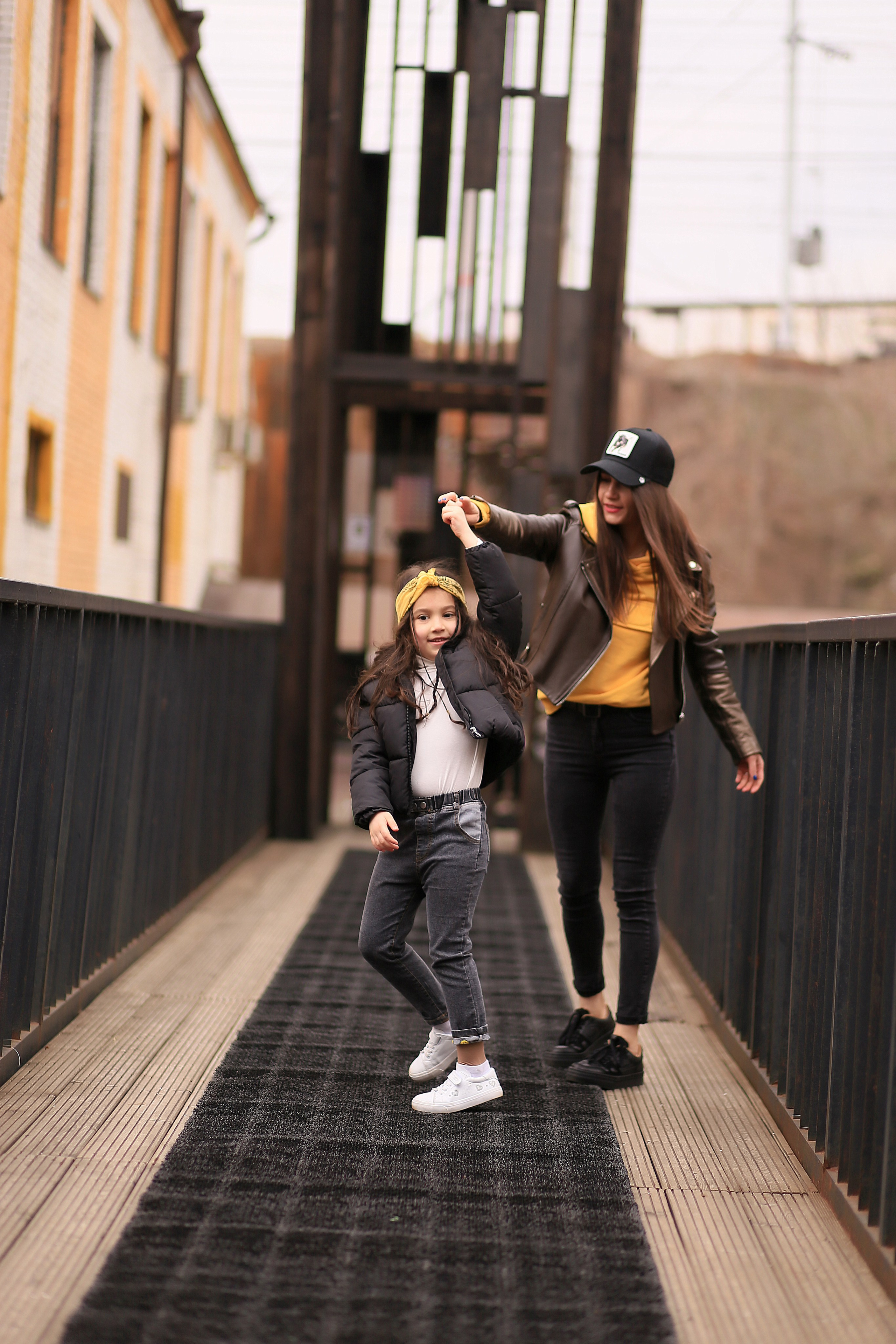 Яна и Лера — крутые девчонки. Фотограф Москва Лара Чайка