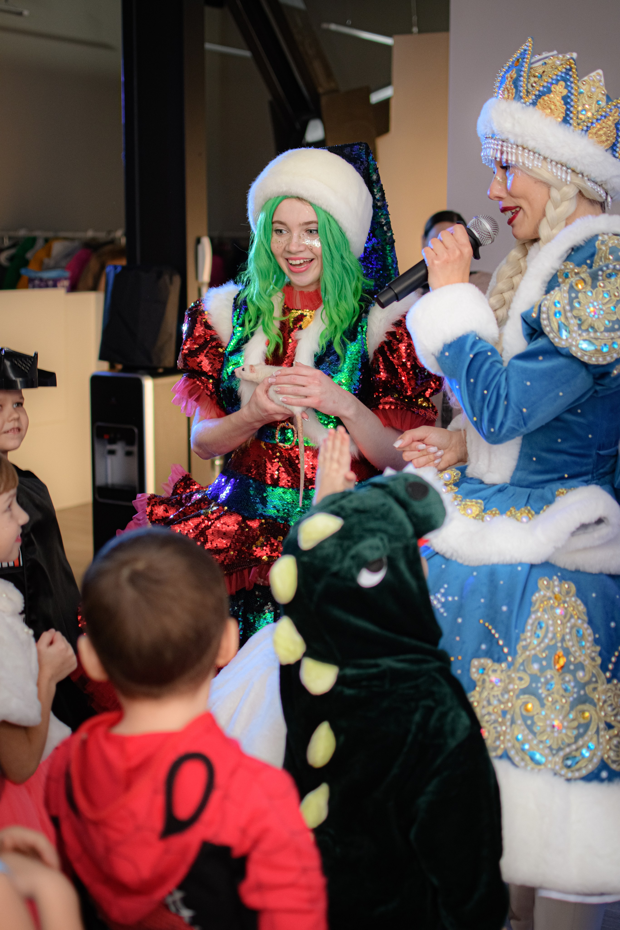 HAPPY NEW YEAR. Photokarish