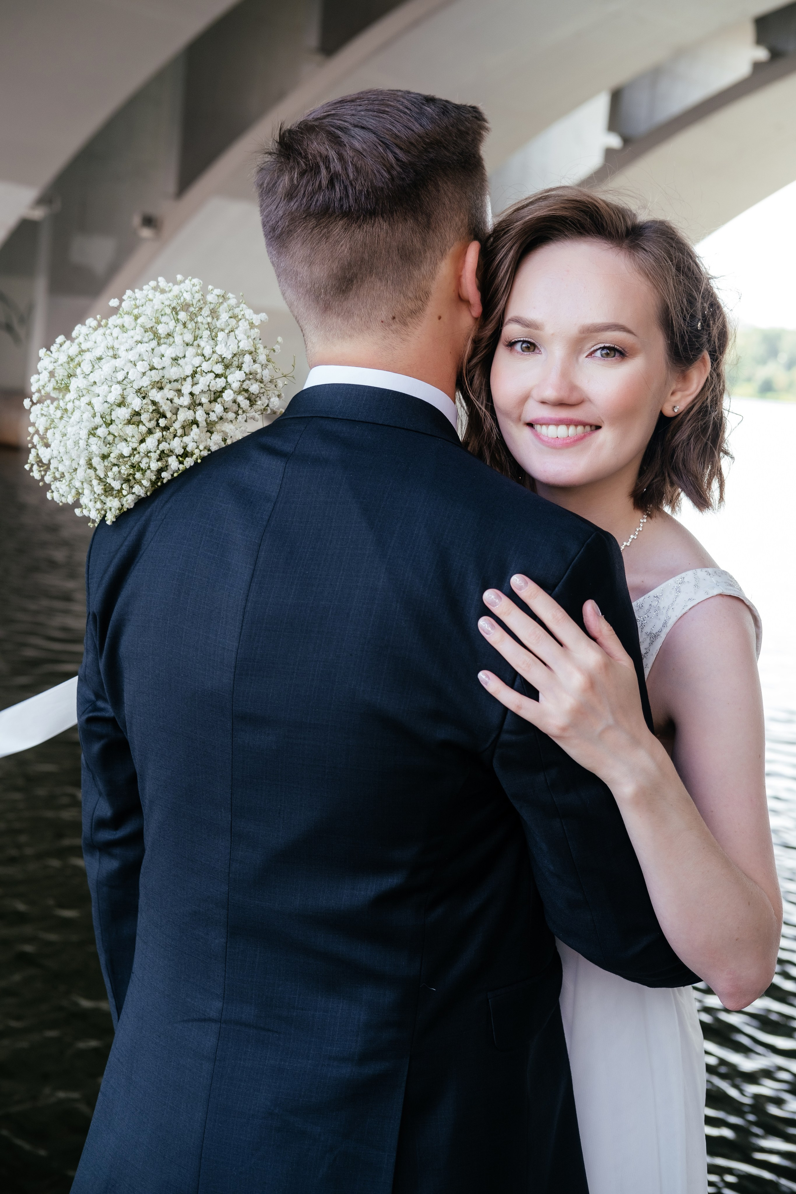 Свадебная фотосессия на уличной локации в Екатеринбурге и Москве. Свадебный фотограф — заказ профессиональной фотосесии, все виды фотосъемки. Свадебный фотограф в Екатеринбурге — заказ профессиональной фотосесии, все виды фотосъемки