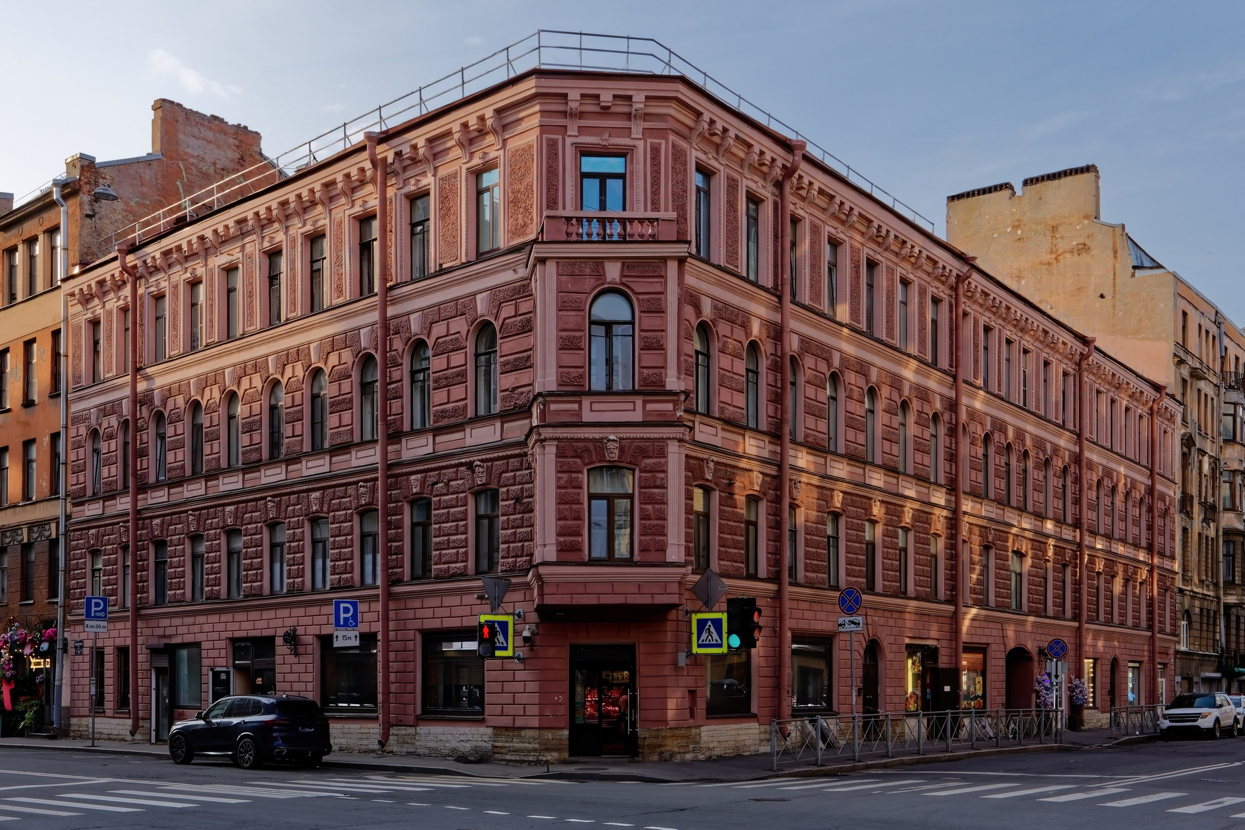 Санкт-Петербург, 8-я Советская, 46 (Мытнинская улица, 22). 1897 год. Архитектор Дмитрий Алексеевич Шагин
