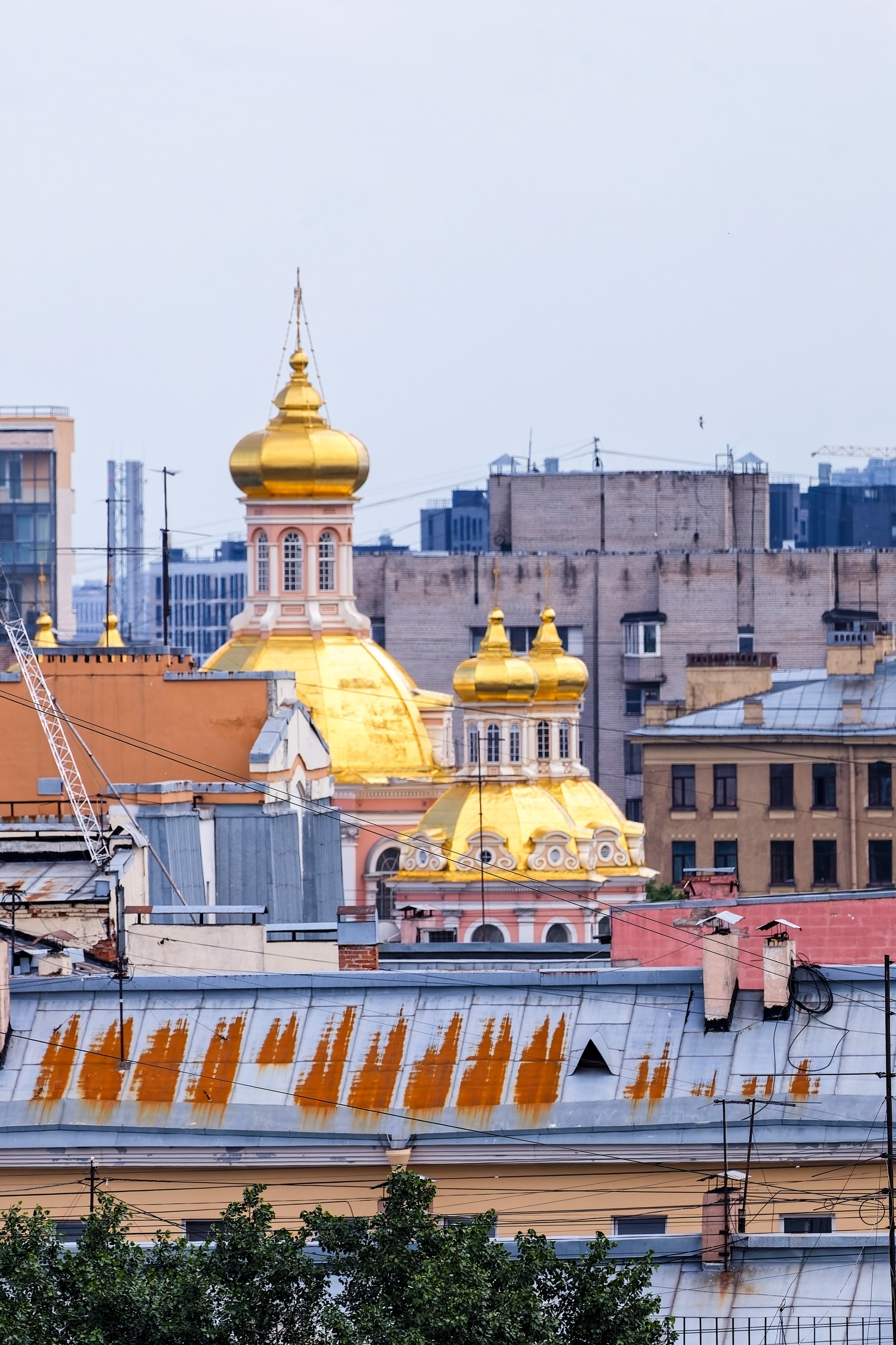 Вид на Крестовоздвиженский собор  со смотровой площадки Лофт-проекта Этажи