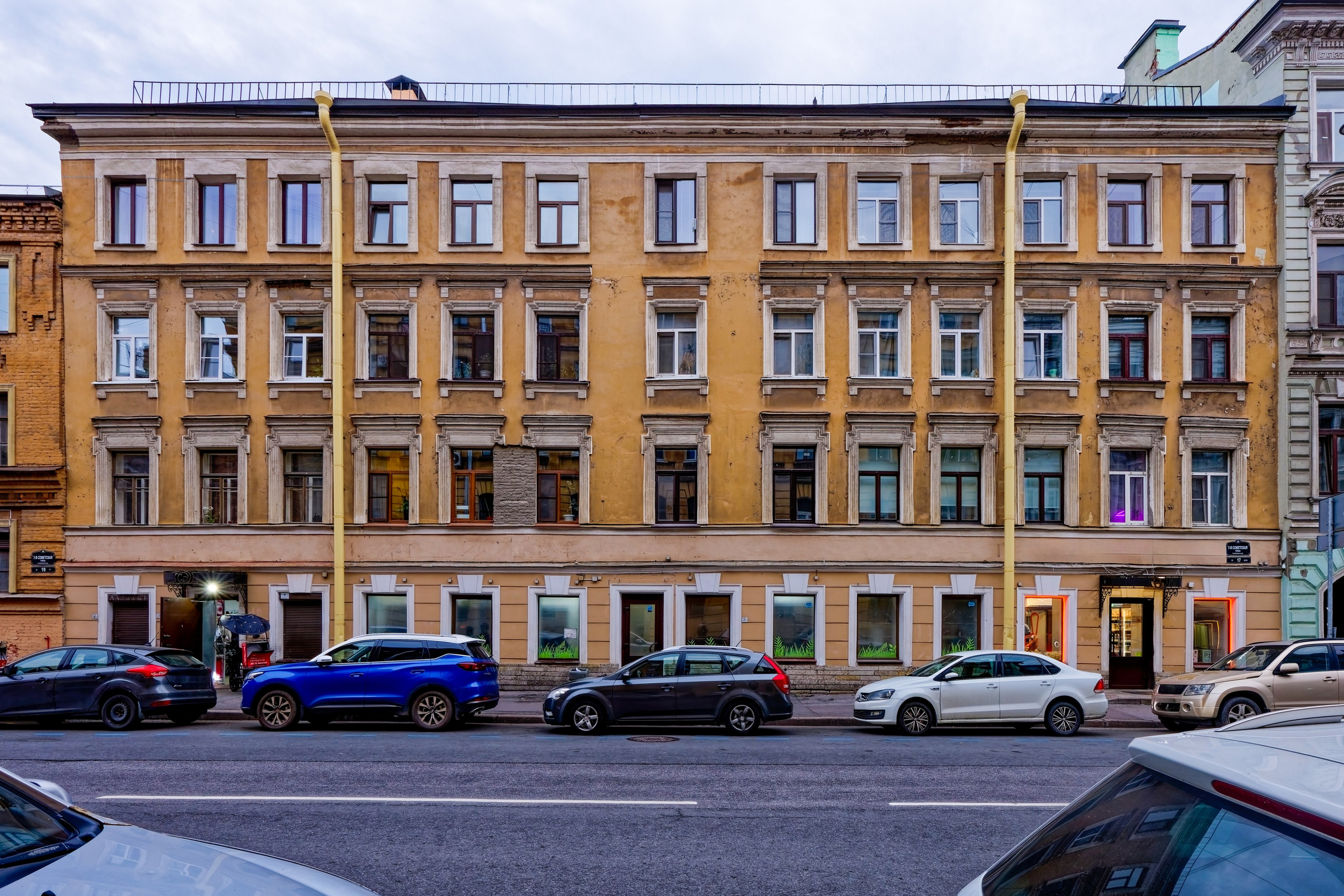 Санкт-Петербург, 7-я Советская улица, 17. Дом Сердобольского. Архитектор Николай Васильевич Трусов, 1877 год.