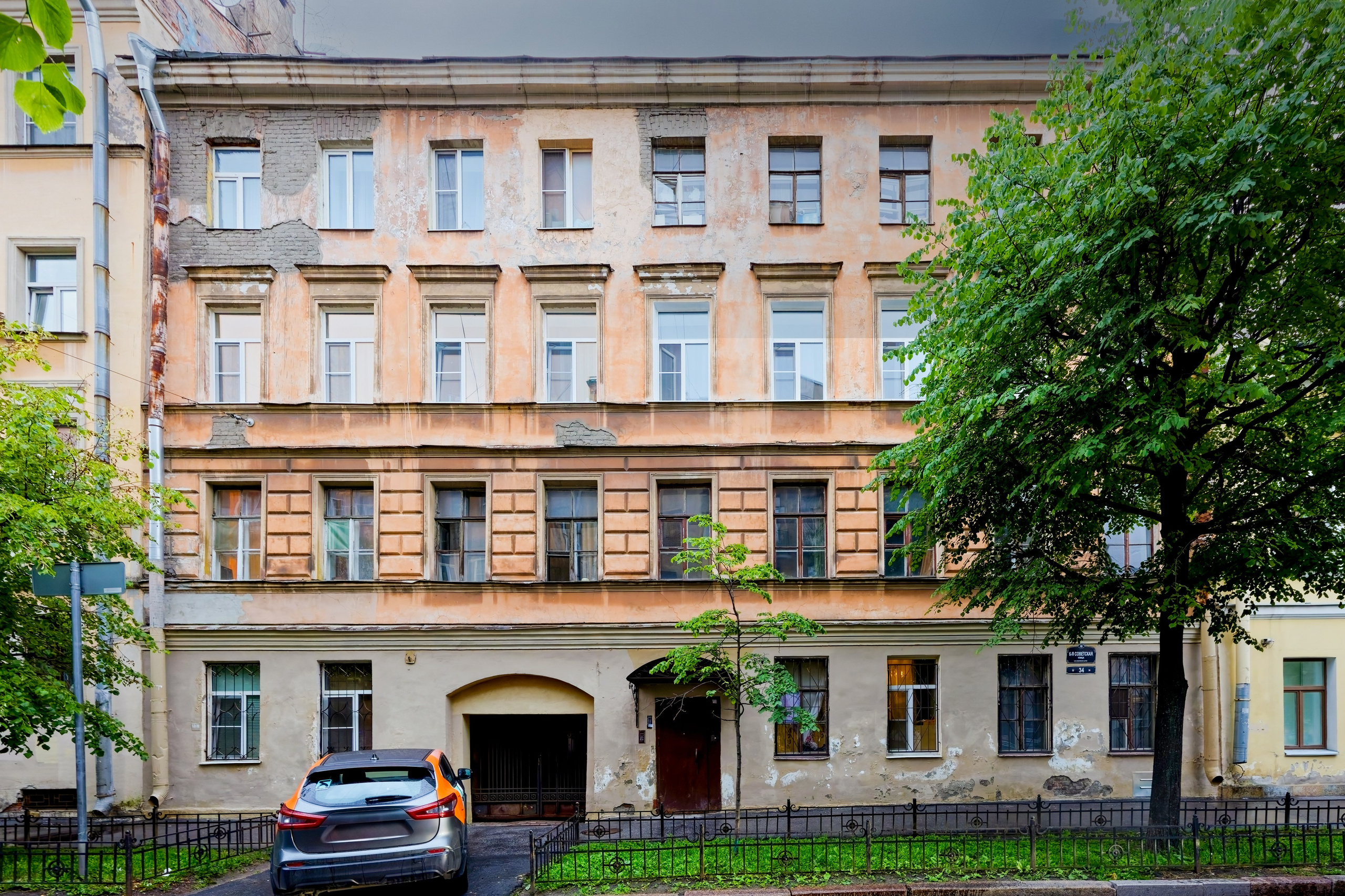 Санкт-Петербург, 6-я Советская улица, 34. доходный дом. Архитектор Александр Александрович Степанов, 1890 год. ОКН 7832683000