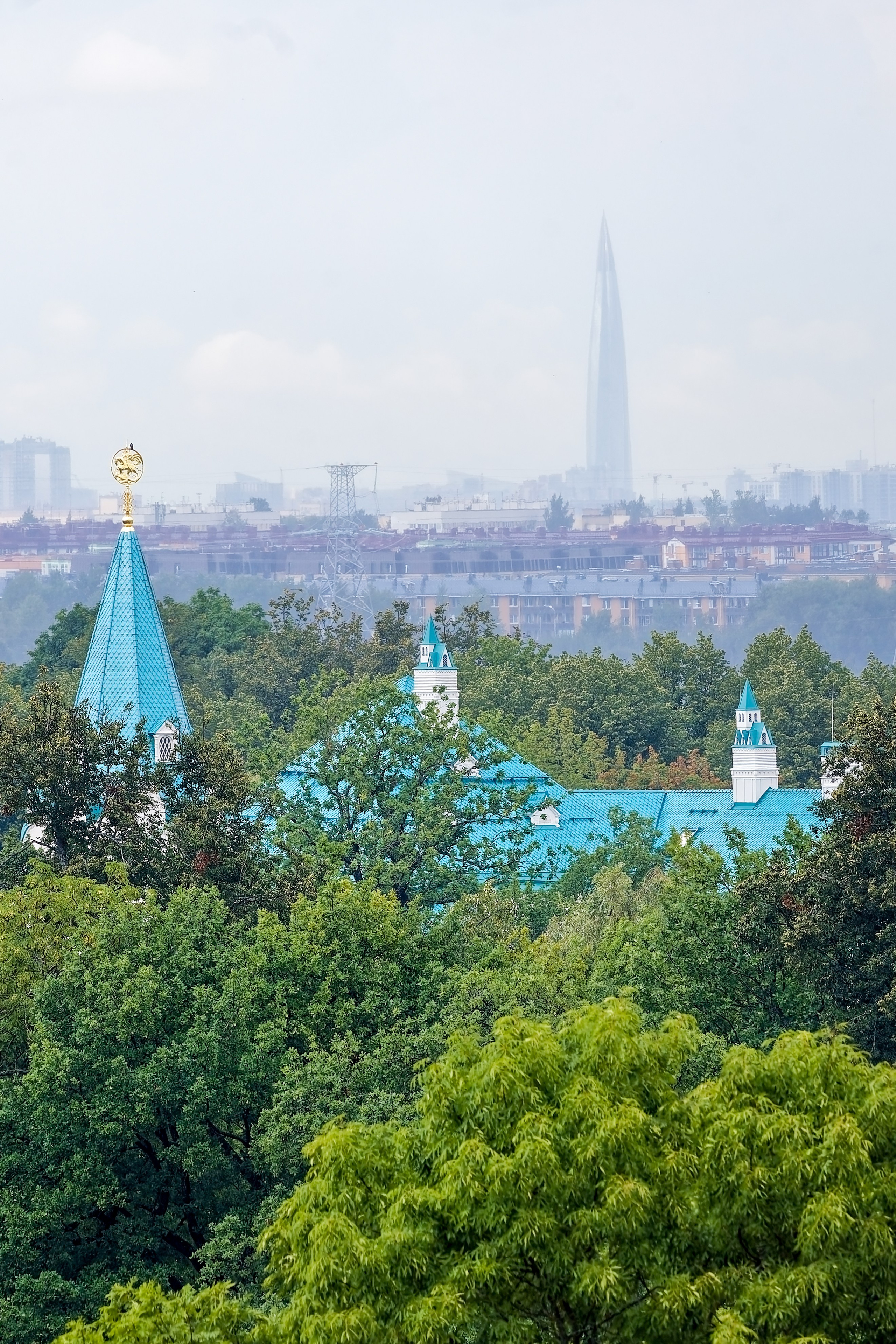 Вид на Фёдоровский городок в Пушкине со смотровой площадки Певческой башни