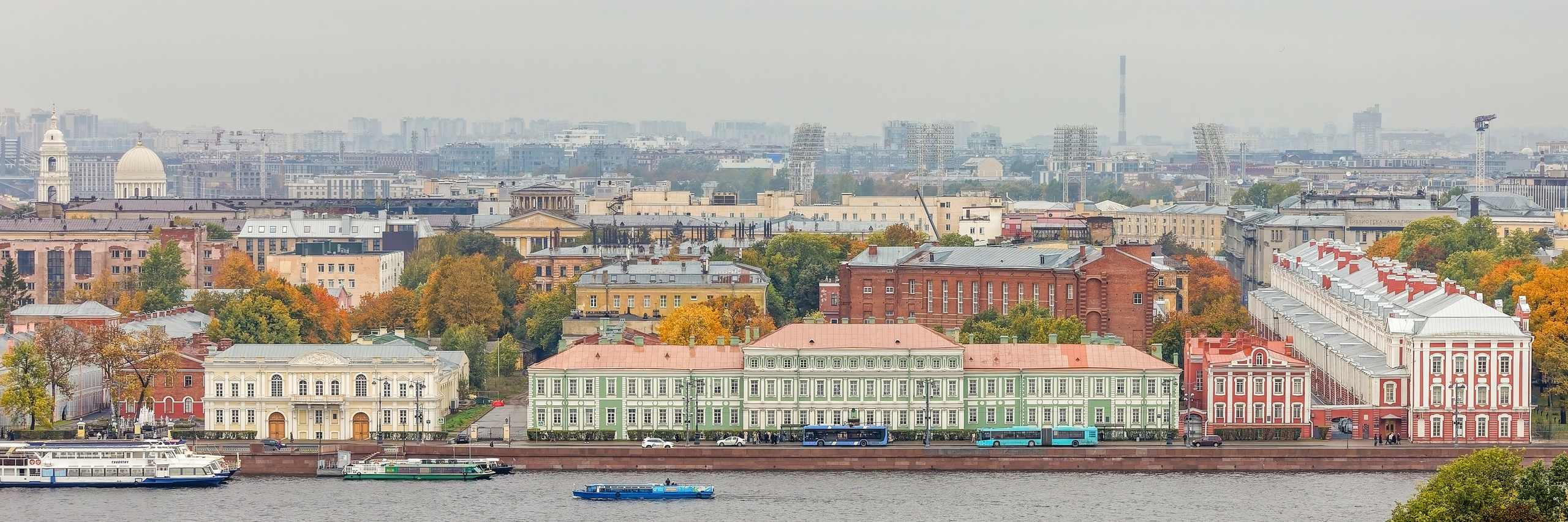 Вид на дворец Петра II со смотровой площадки Исаакиевского собора Санкт-Петербург