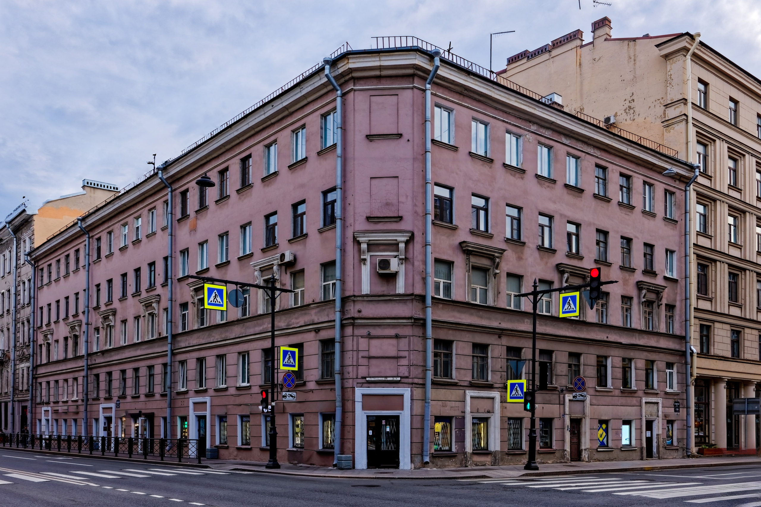Санкт-Петербург, 8-я Советская, 15. 1852 год. Архитектор Владимир Антонович Леер.