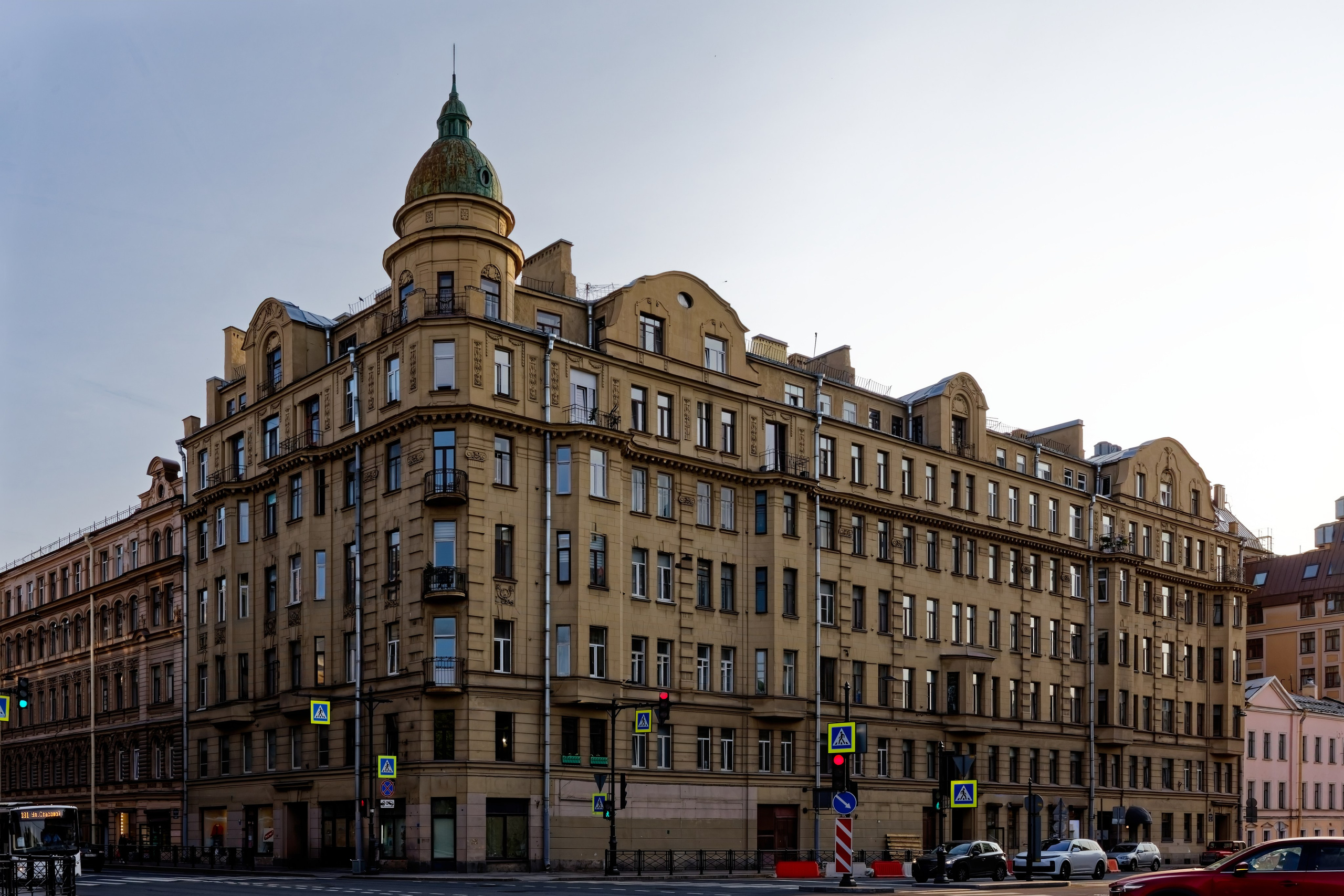 Санкт-Петербург, 9-я Советская, 9 (Суворовский проспект, 30). 1914 год. Модерн. Архитектор Дмитрий Андреевич Крыжановский
