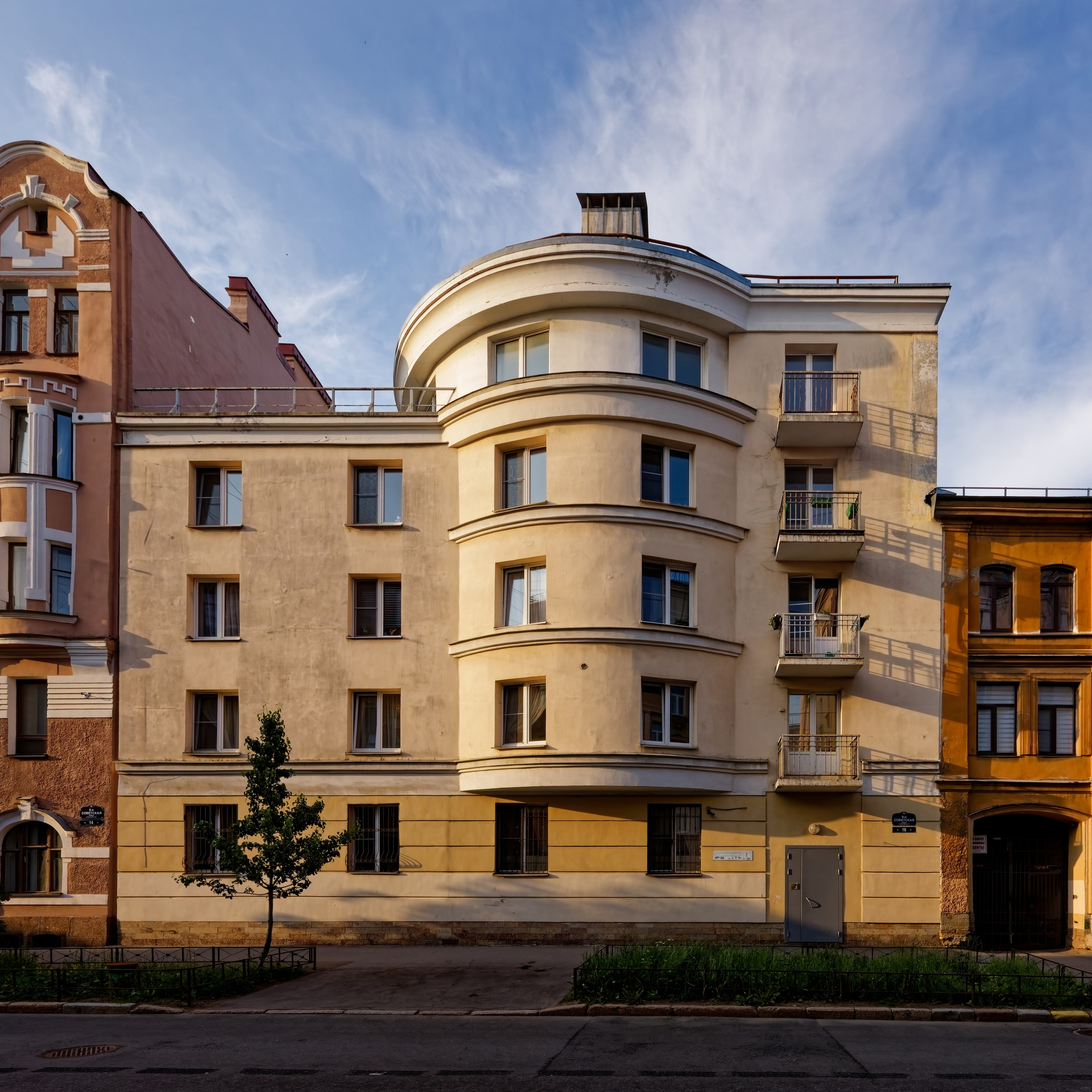 Санкт-Петербург, 9-я Советская, 16. 2009 год.