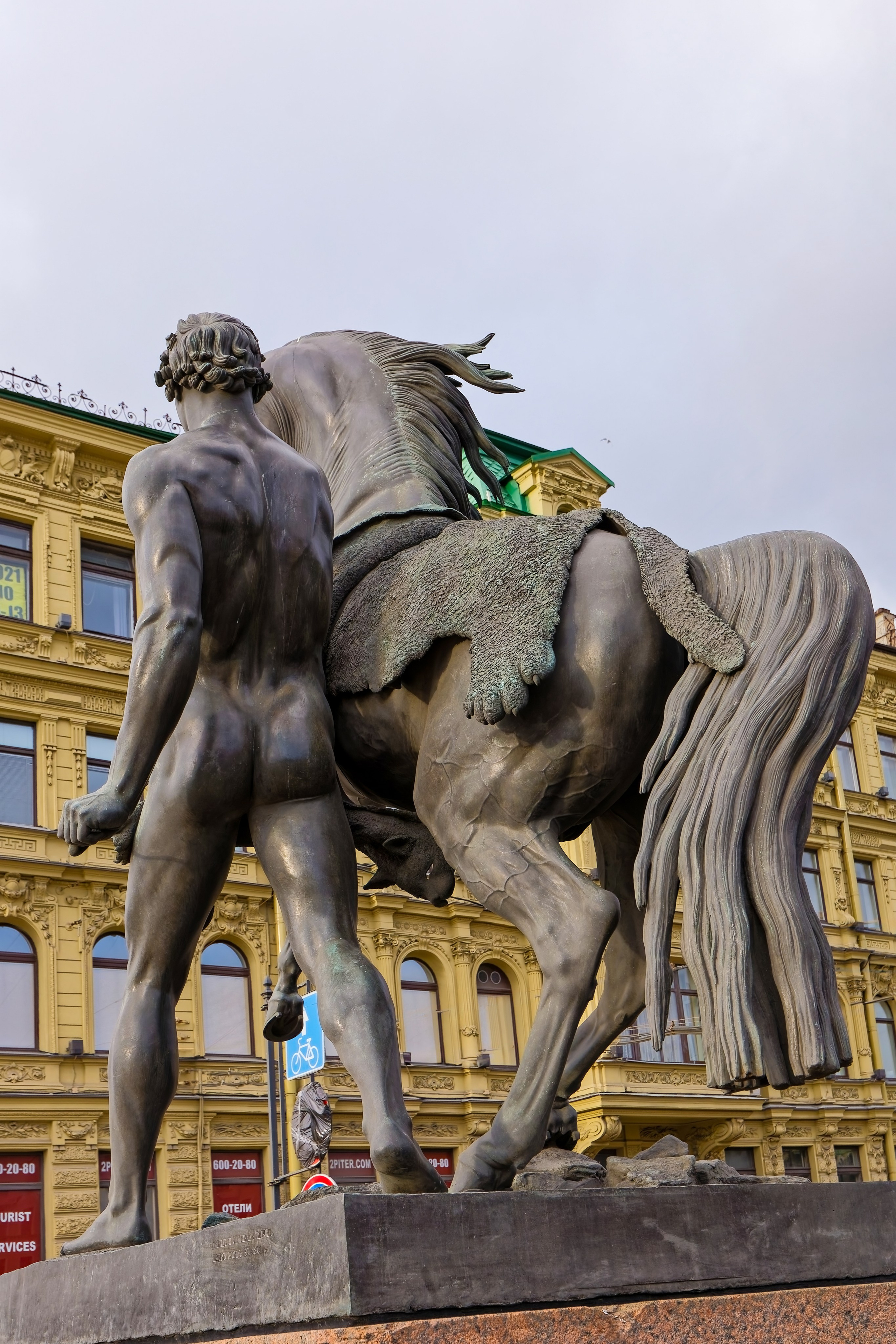 Аничков мост. 812 оттенков Петербурга