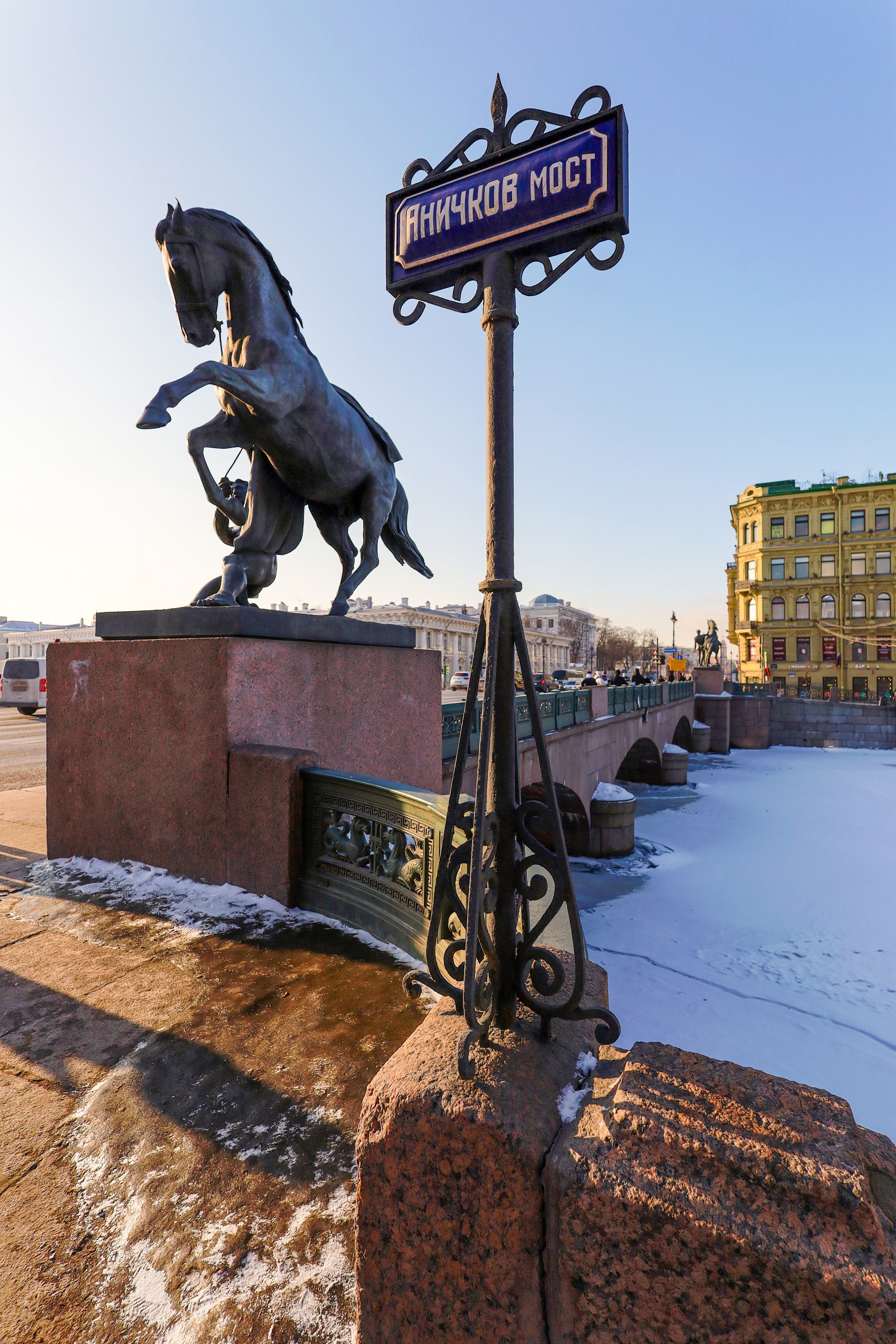 Аничков мост. 812 оттенков Петербурга