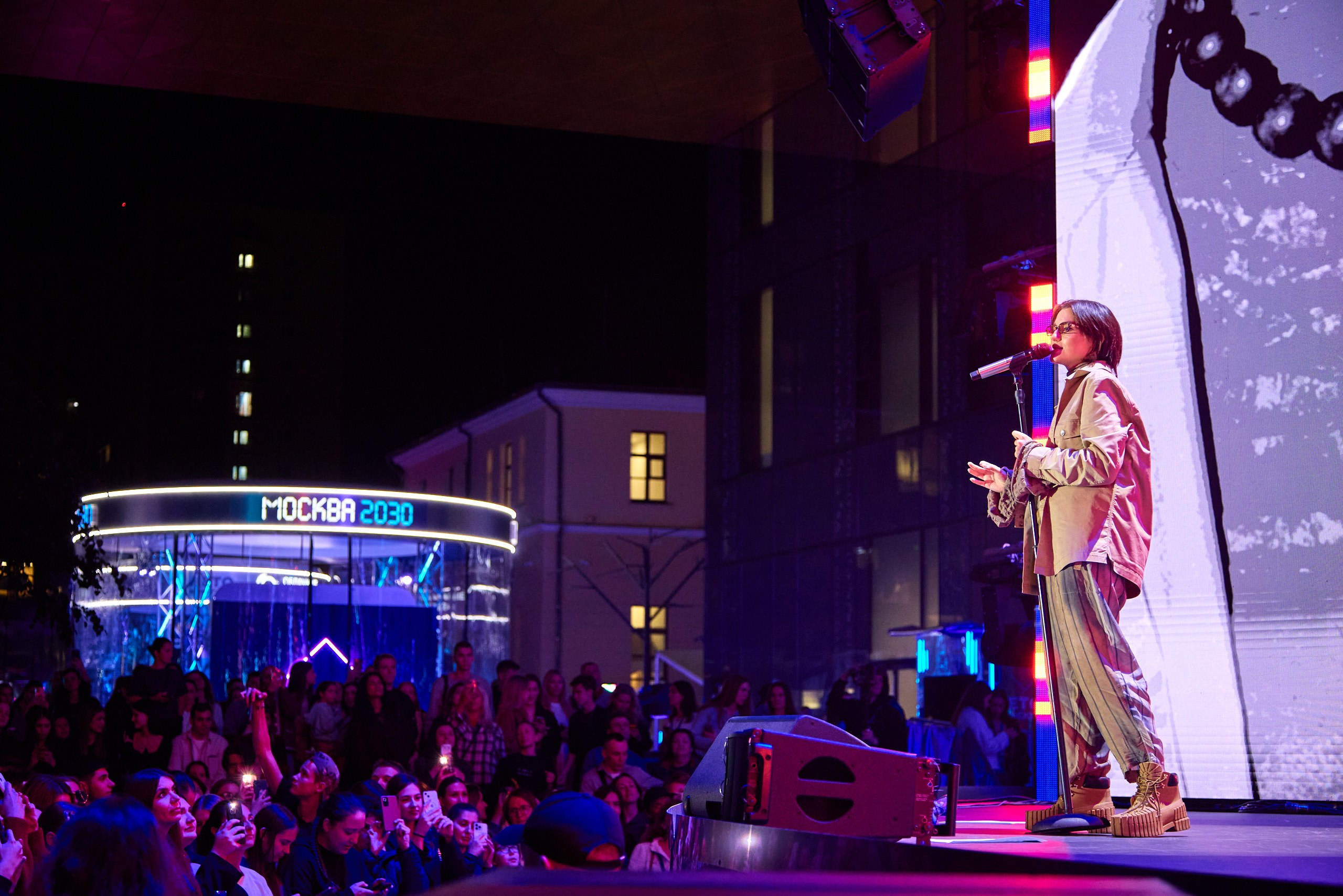 Репортажное фото волонтерской акции в Москве