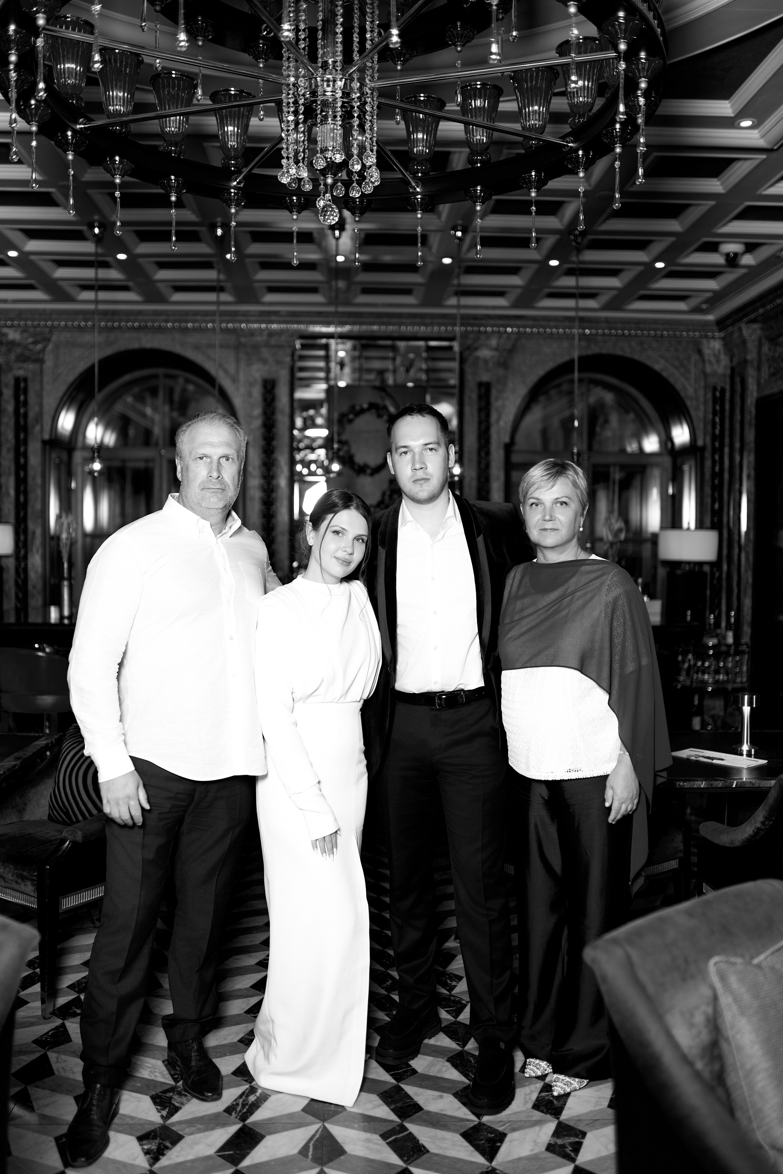 Свадебная фотосессия в Питере. Сестры Карабаза. Фотографы и ретушеры в Москве и Санкт-Петербурге