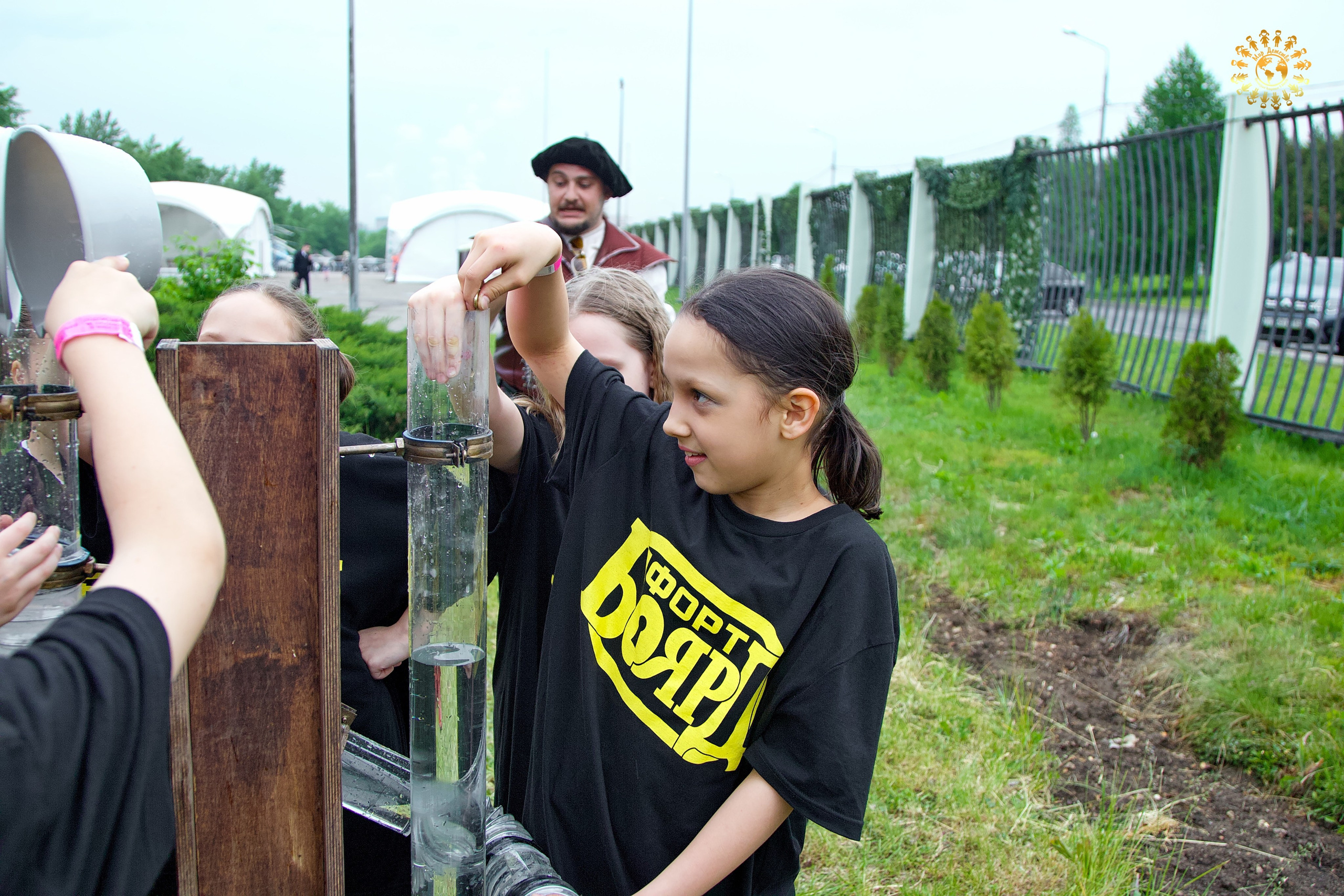 Выпускной 2023 (Школа 1195, 4-й класс). Репортажная съемка в Москве и области. Анималистика