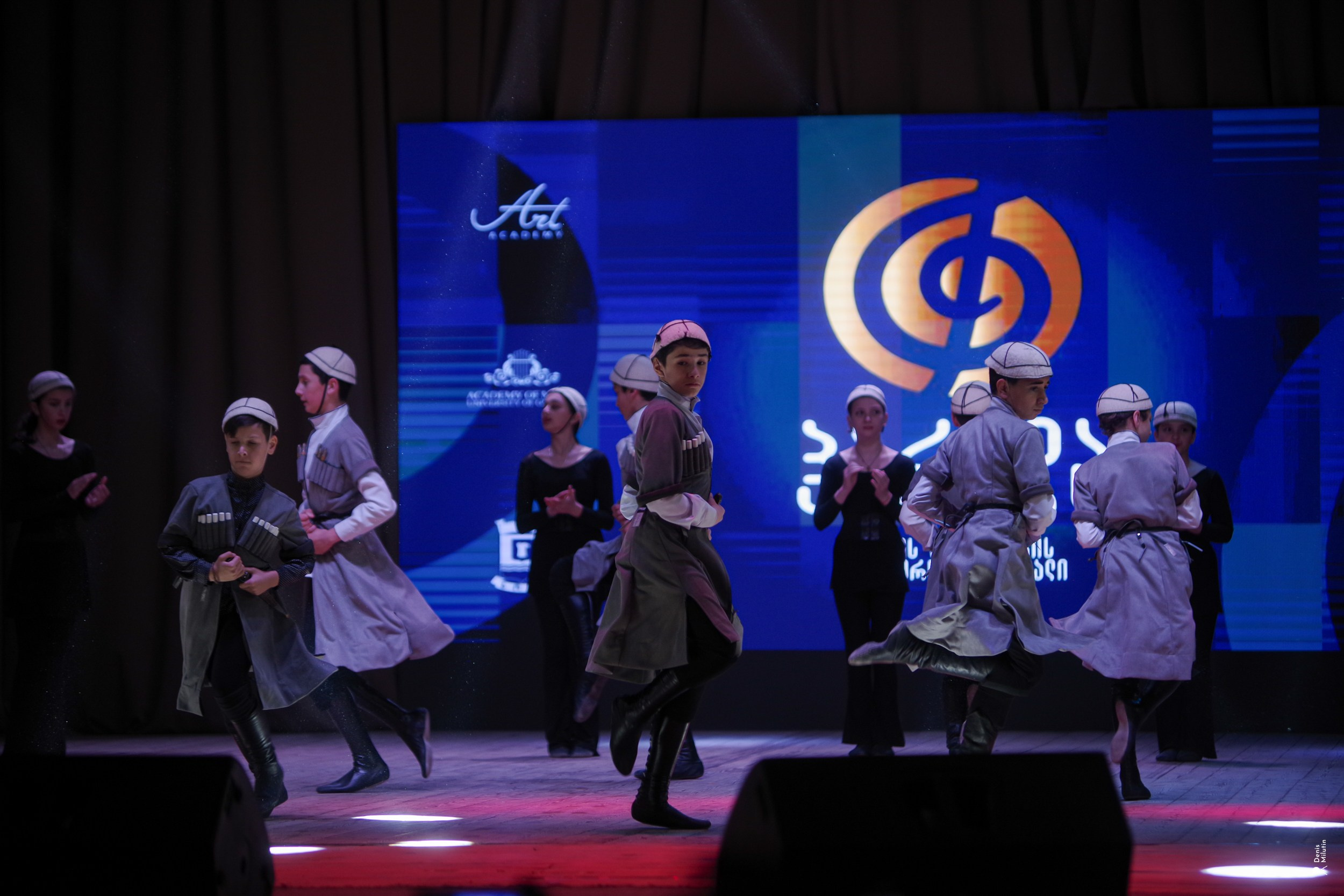 Танцы в Хоби. Портретный фотограф Денис Милютин