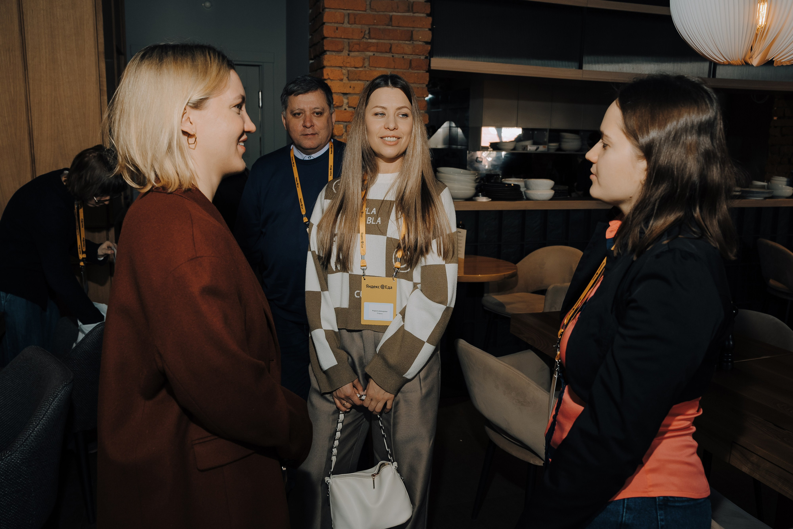 ЯНДЕКС ЕДА ПРЕСС-ЗАВТРАК. Репортажный фотограф Зуев Роман г. Челябинск
