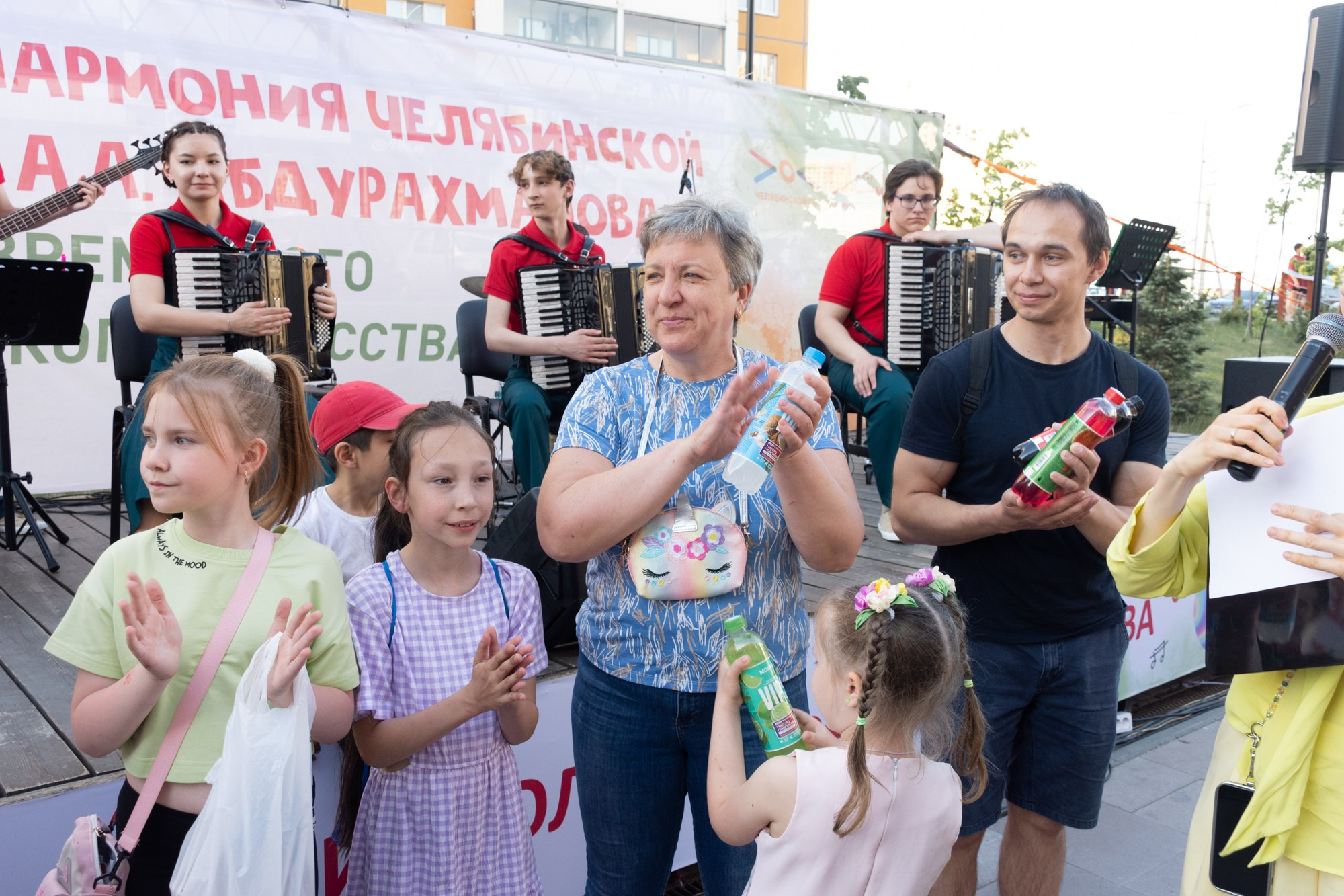 Фестиваль современного исполнительского искусства (Сквер Академ Риверсайд). Фотограф Максим Буряк