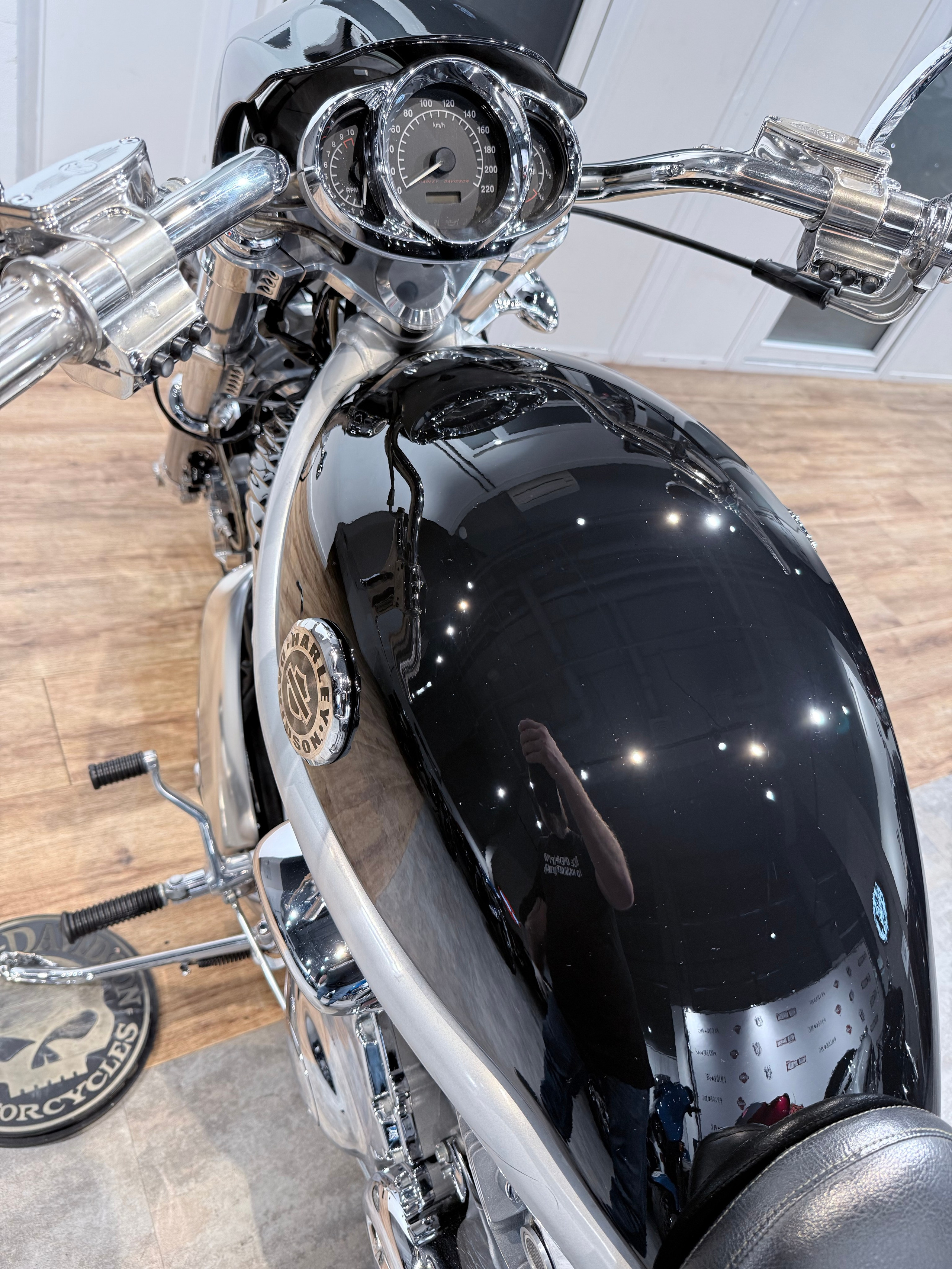 V-ROD 240 Rick's Edition. Hello Davidson, Москва. Только хорошие мотоциклы…