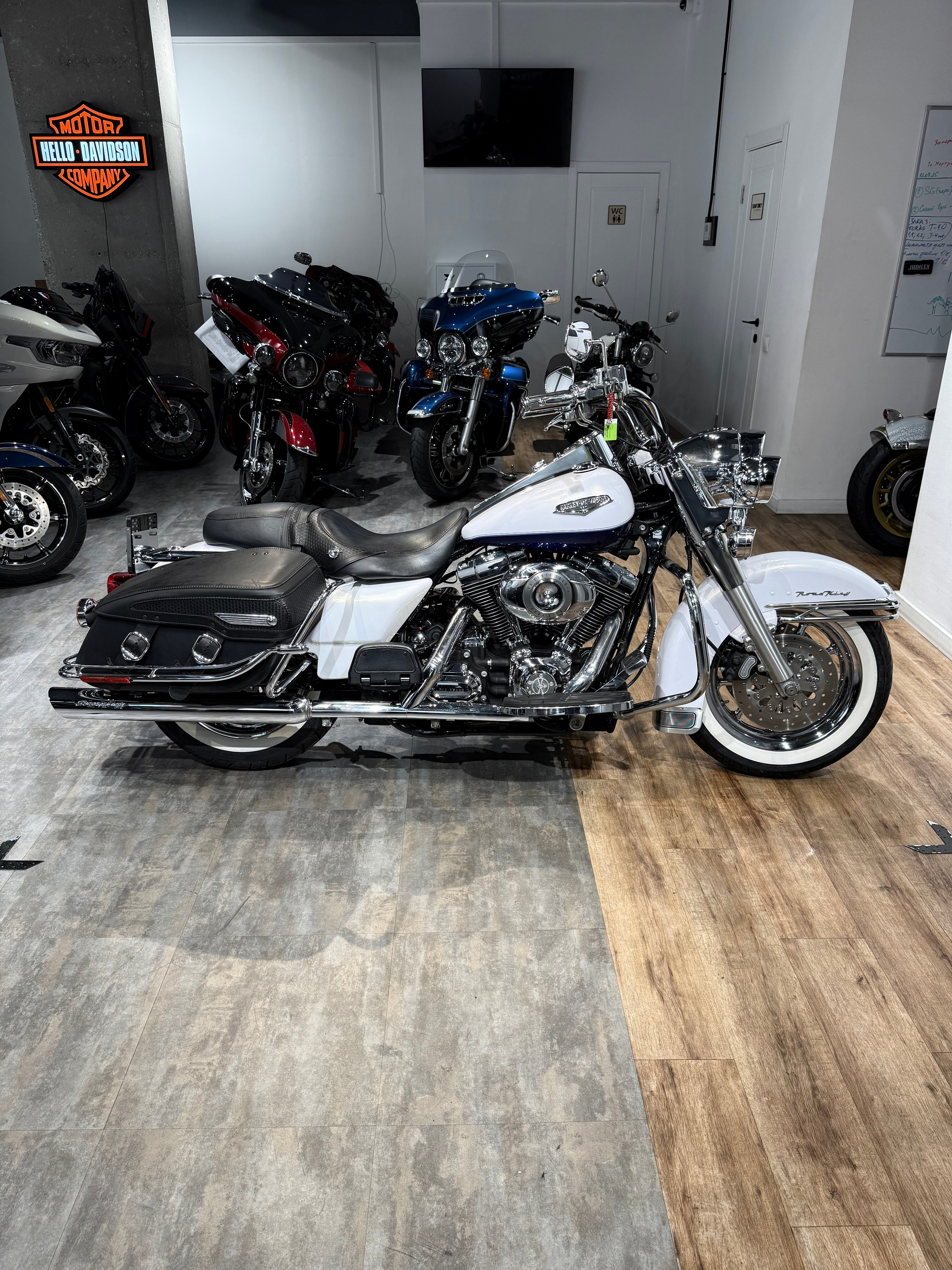 Road King 96 Screaming Eagle. Hello Davidson, Москва. Только хорошие мотоциклы…