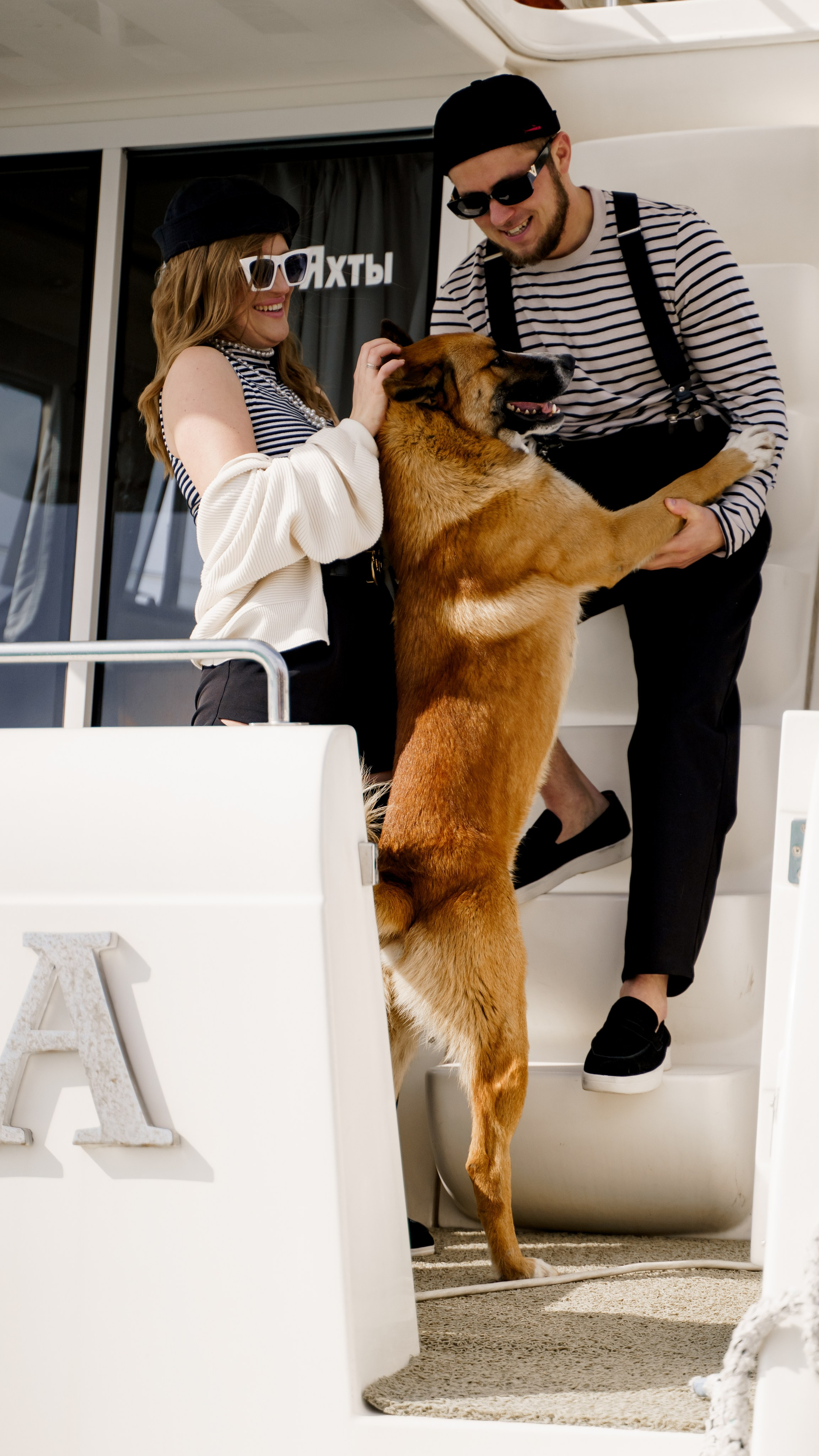 Артем и Анна лавстори на яхте. Свадебный фотограф Санкт-Петербург, Сочи, Питер, Выборг, Луга, Псков