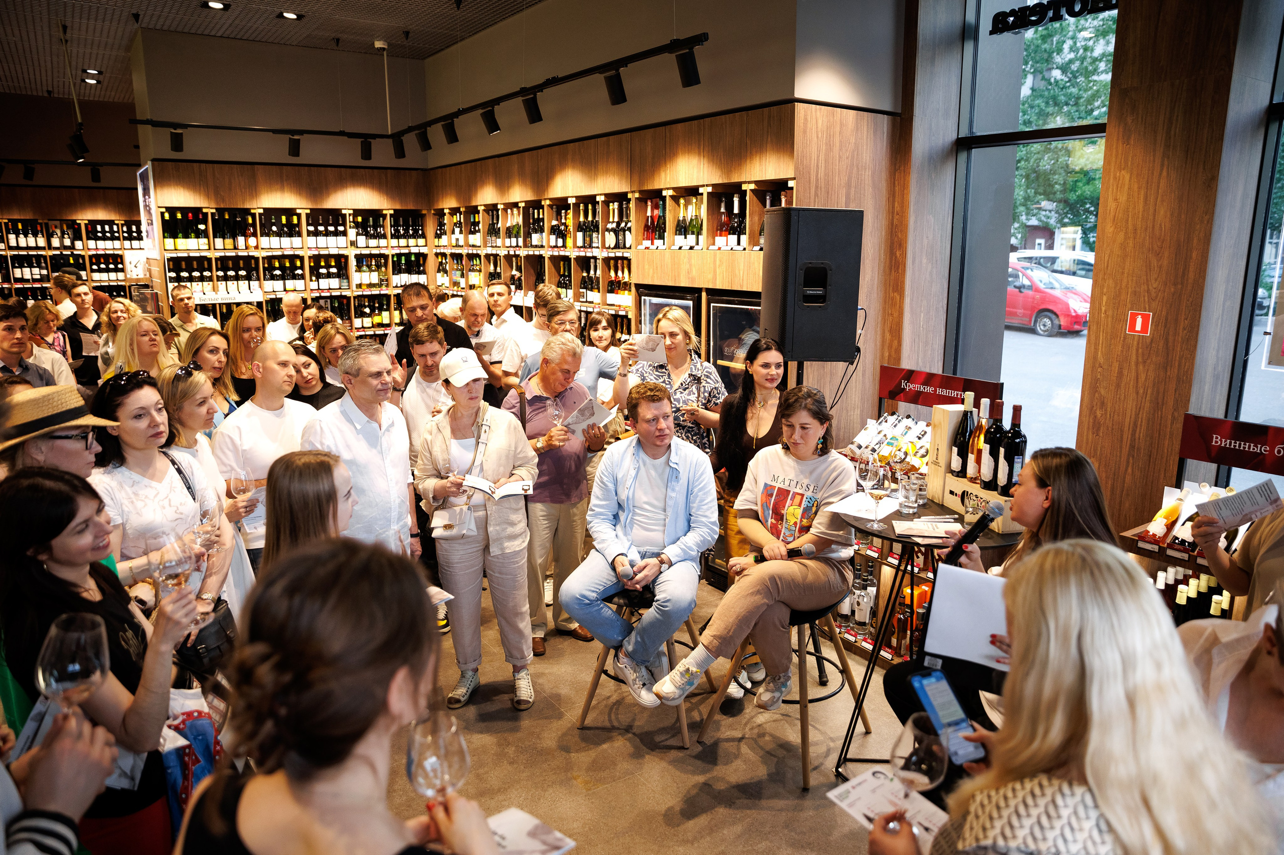 Презентация в SimpleWine. Репортажный Фотограф в Москве Александр Назаров