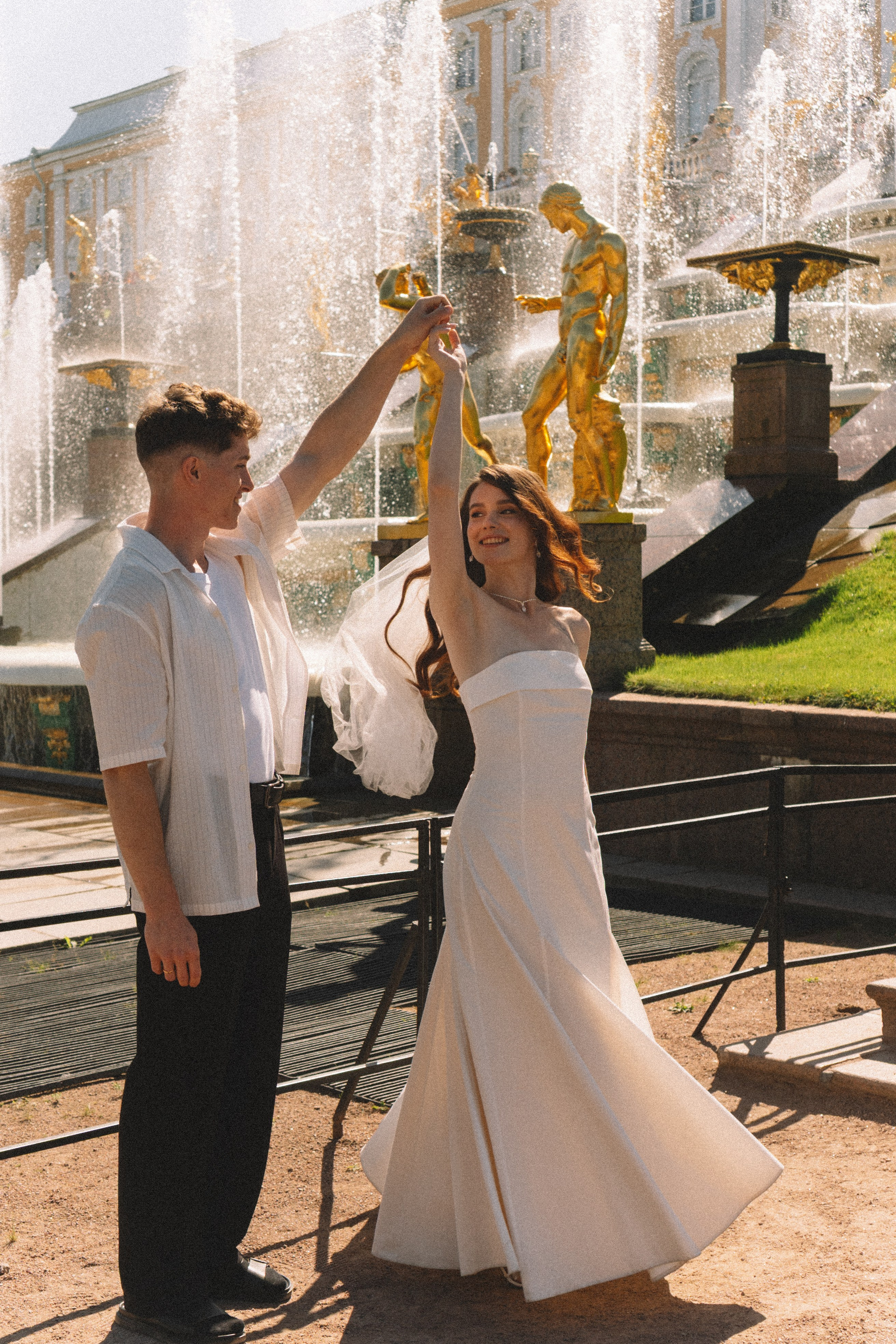 СВАДЕБНАЯ СЬЕМКА В ПЕТЕРГОФЕ И СЬЕМКА РЕПОРТАЖА В ЗАГСЕ ПЕТЕРГОФА. Профессиональный фотограф, Санкт-Петербург — Виктория Богомолова