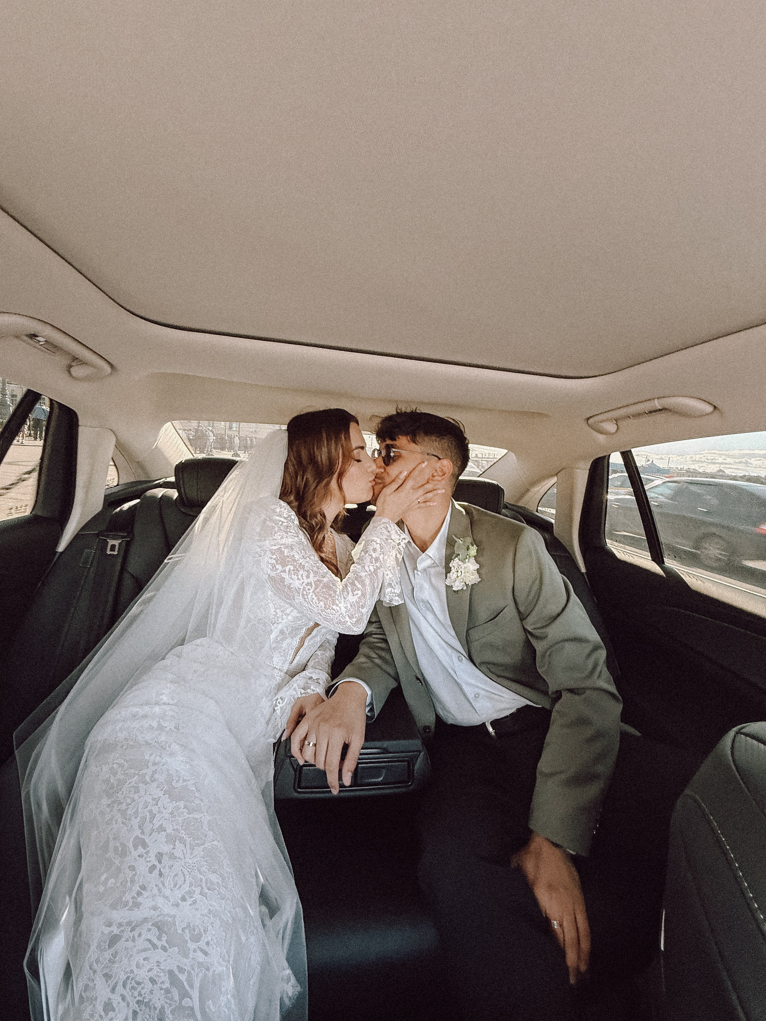 ФОТО НА ТЕЛЕФОН ВО ВРЕМЯ БРАКОСОЧЕТАНИЯ В ПЕРВОМ ДВОРЦЕ И ПРОГУЛКИ. Профессиональный фотограф, Санкт-Петербург — Виктория Богомолова