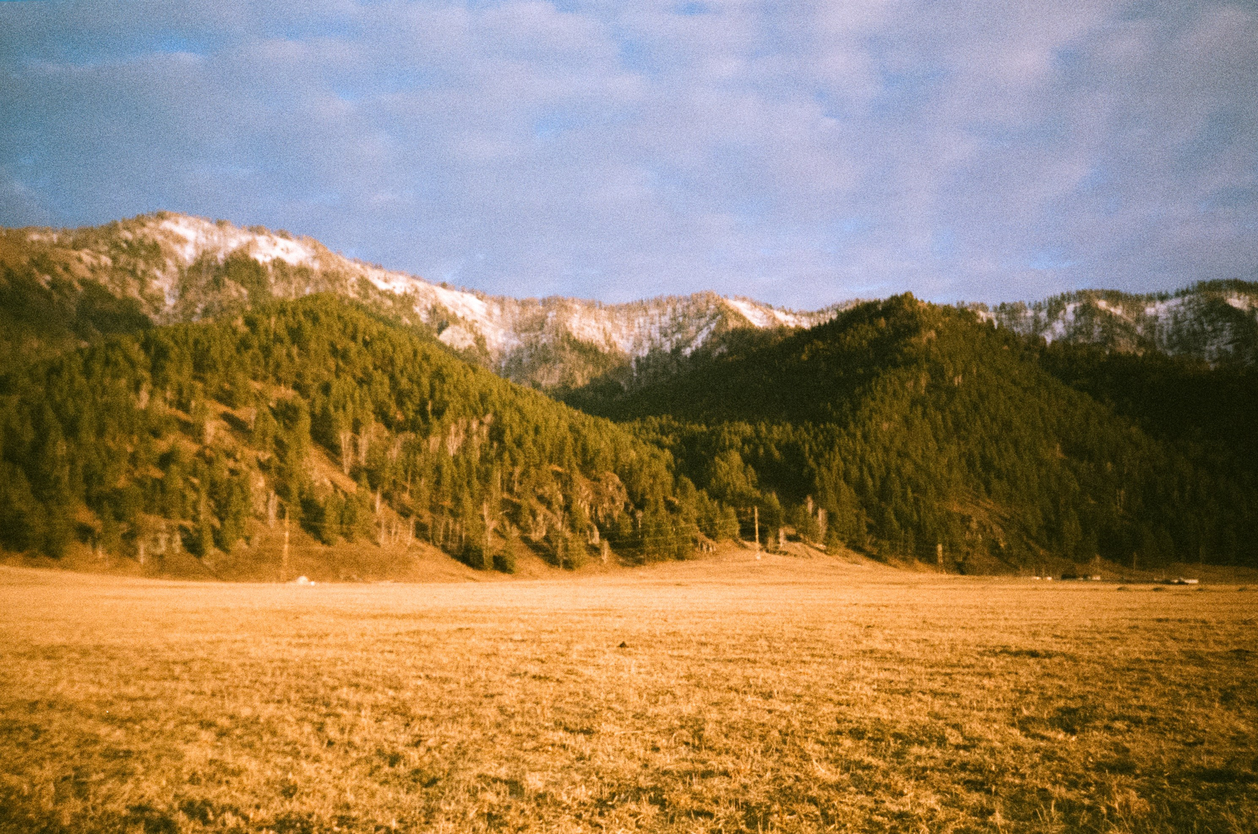 Поле у вертолетной площадки в день зимнего солнцестояния / 22 декабря