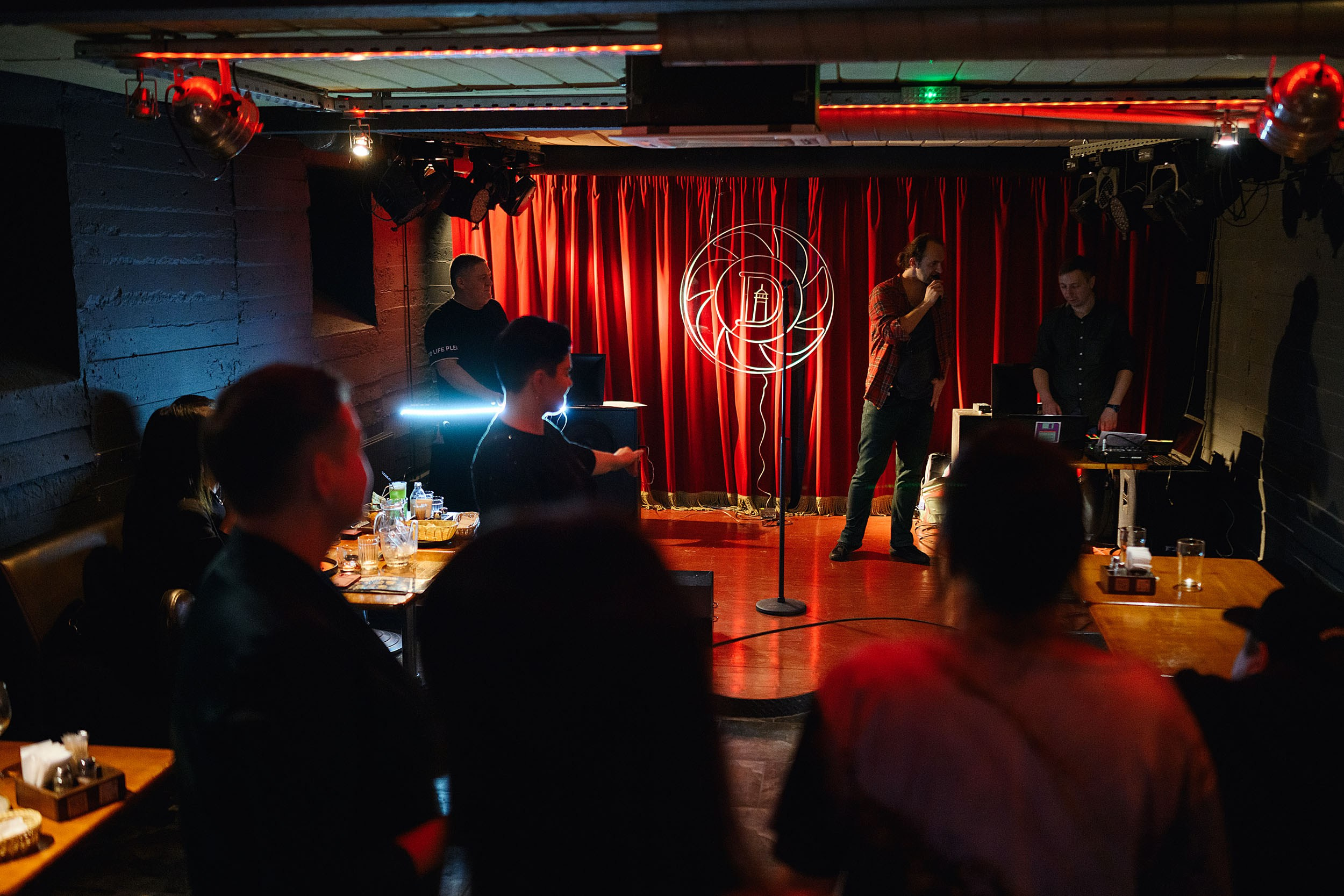 Фоторепортаж из бара Dreadnought. One Media Life: фоторепортажи, фотоотчеты с мероприятий и заведений