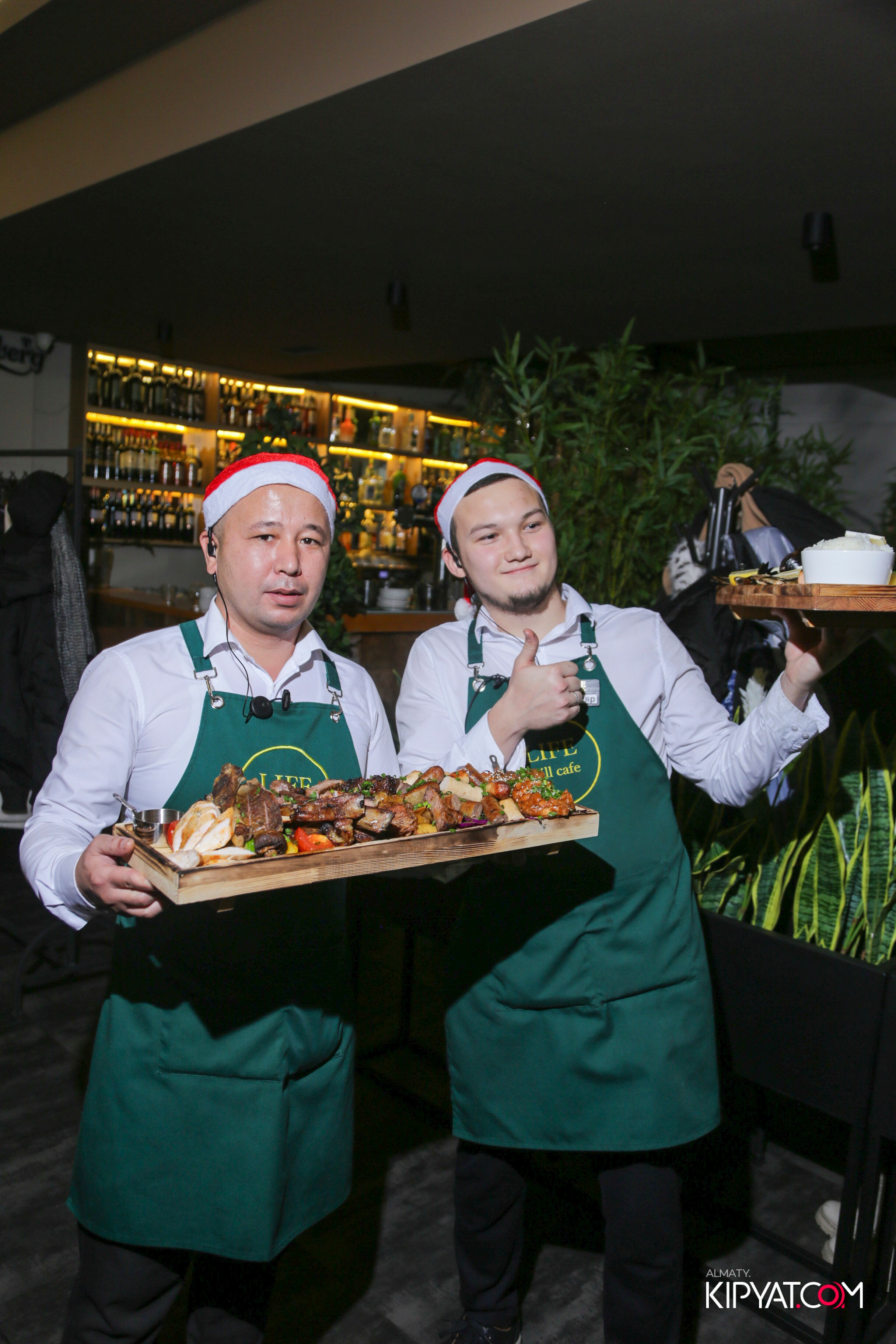 LIFE GRILL CAFE. КИПЯТКОМ АЛМАТЫ! Фотосъемка мероприятий в Алматы