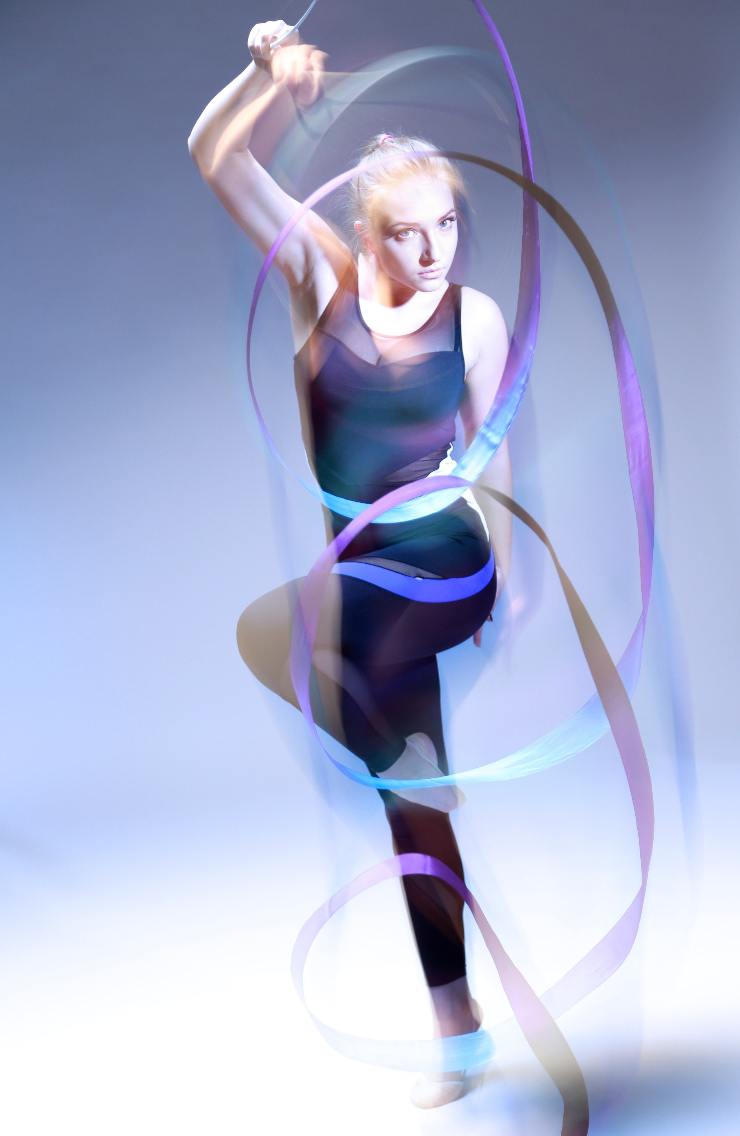 Елена с гимнастической лентой. Профессиональный фотограф Алена Александрова